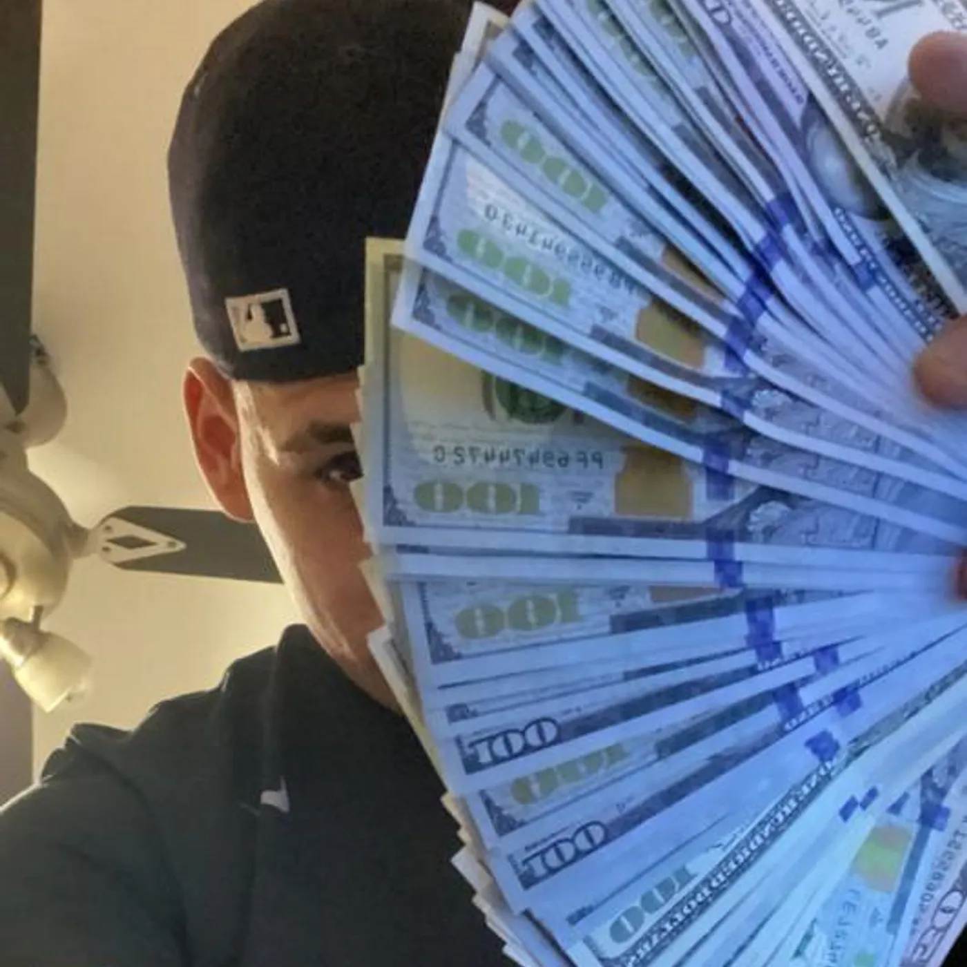 JuicyNise Brand Page