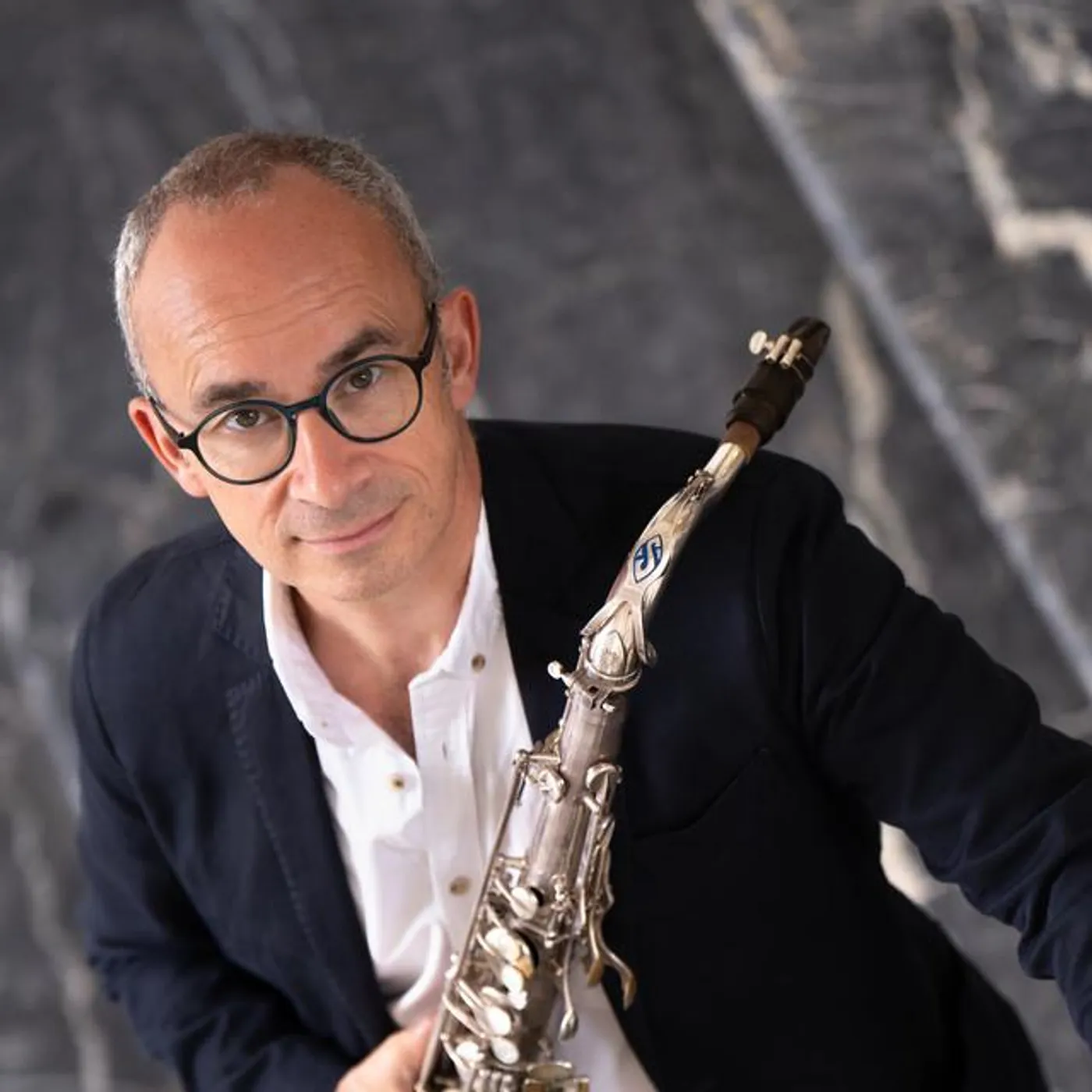 Julián Argüelles Brand Page