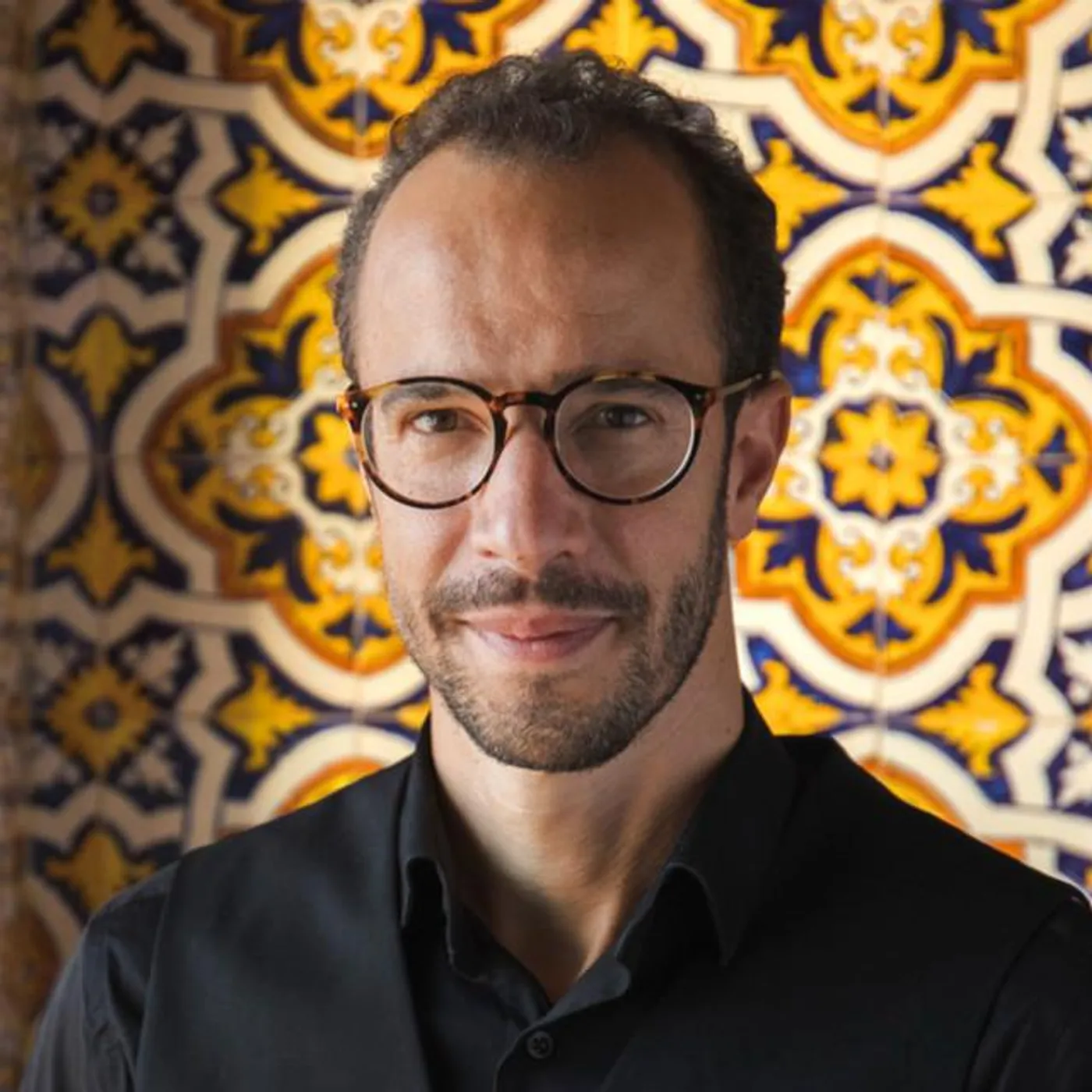 Júlio Resende Brand Page