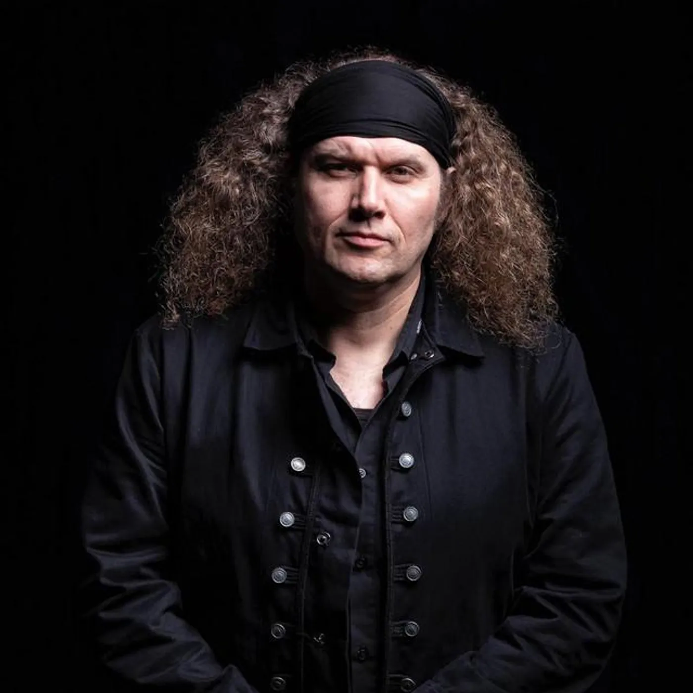 Julian Sas Brand Page