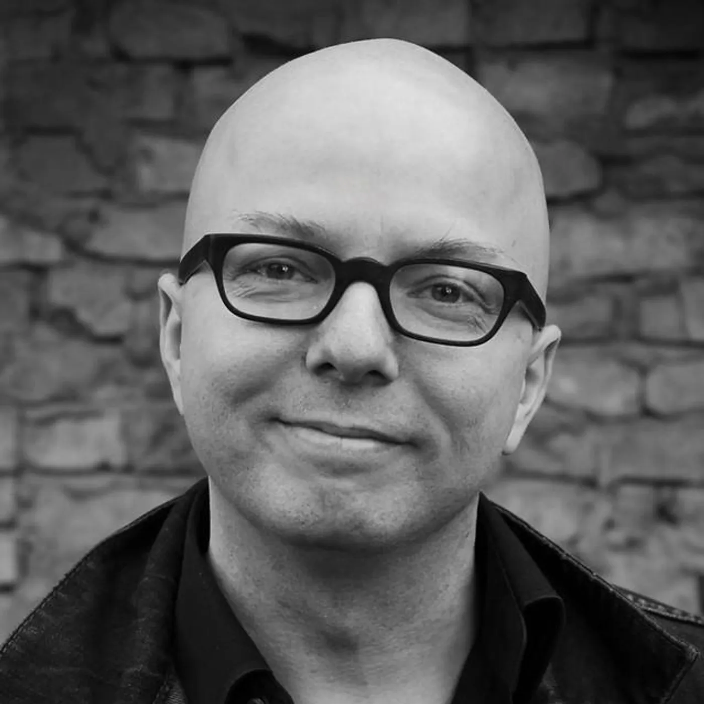 Oliver Rohrbeck Brand Page