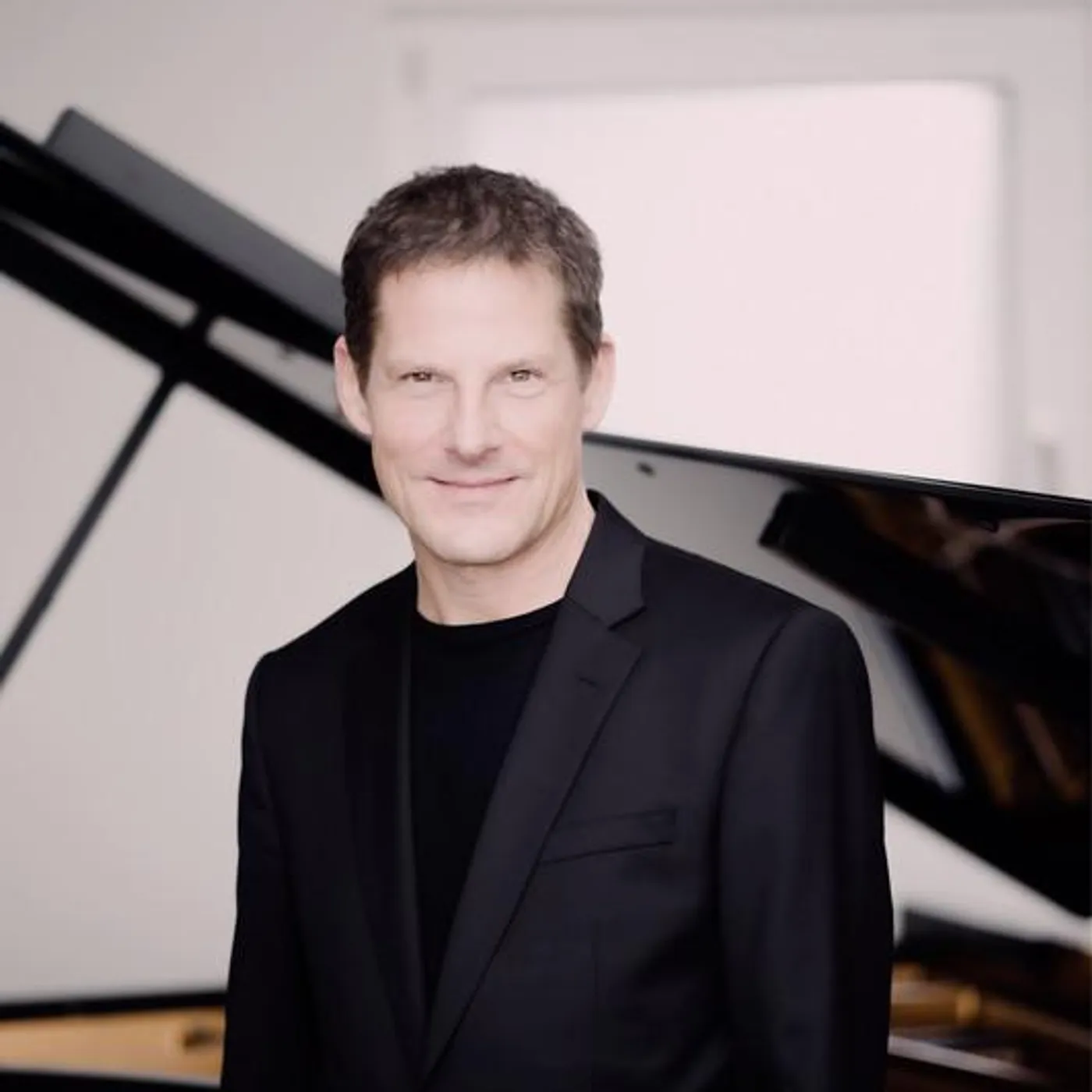 Oliver Schnyder Brand Page