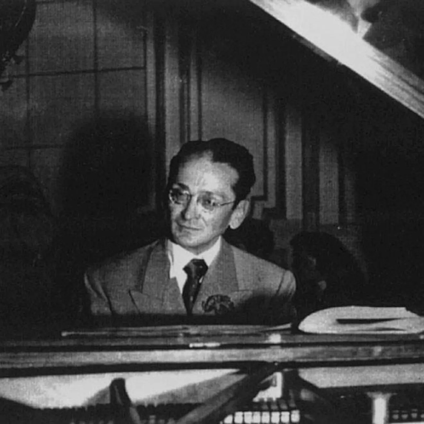 Osvaldo Pugliese Brand Page