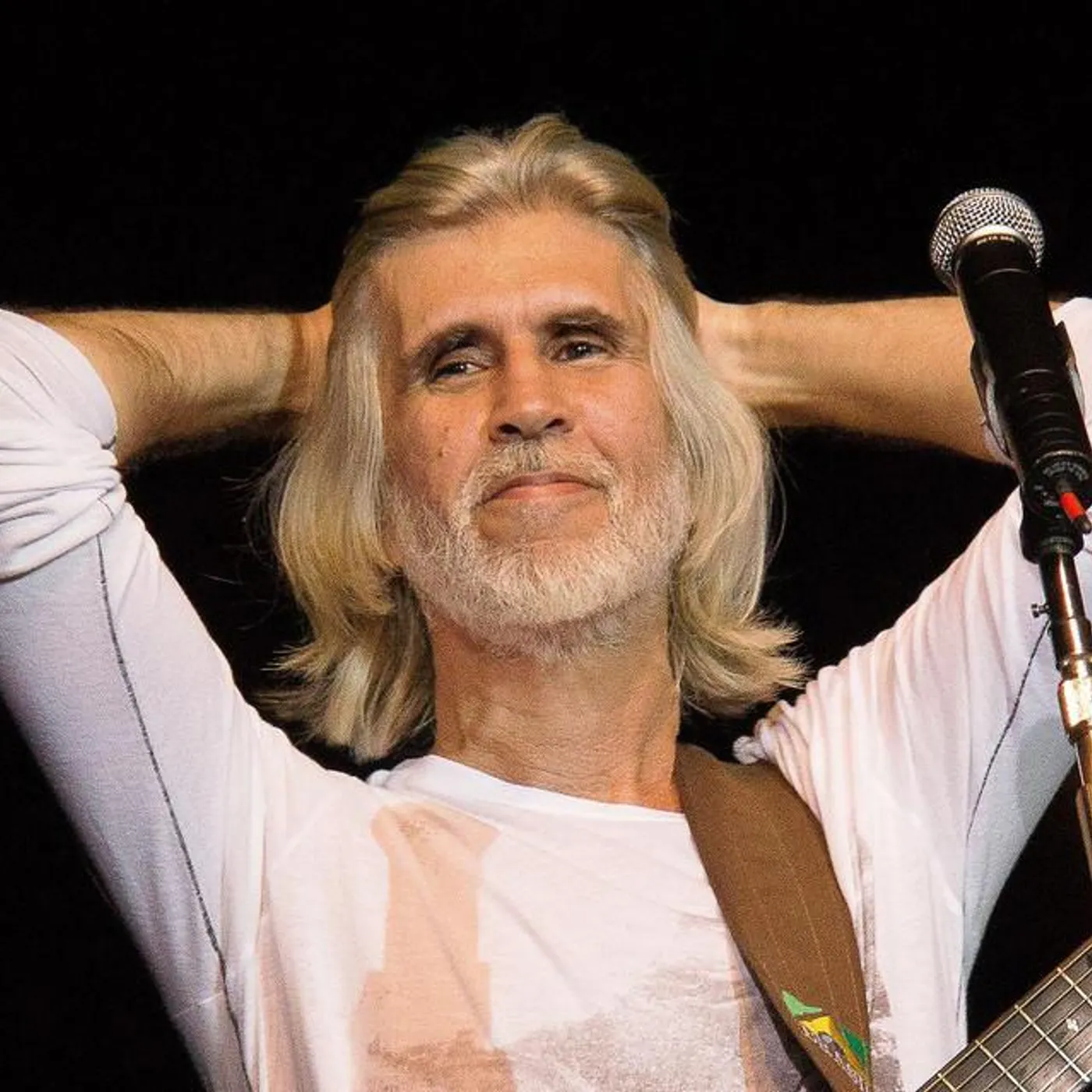 Oswaldo Montenegro Brand Page