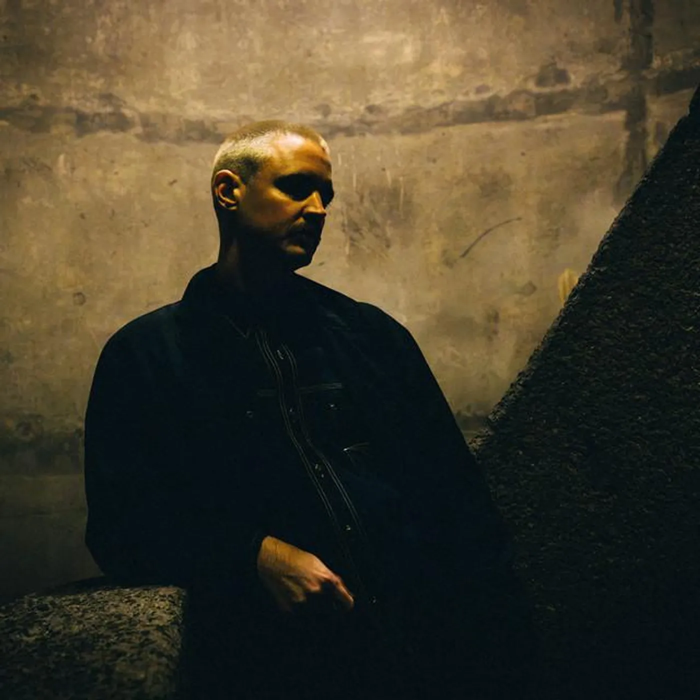 L-Vis 1990 Brand Page