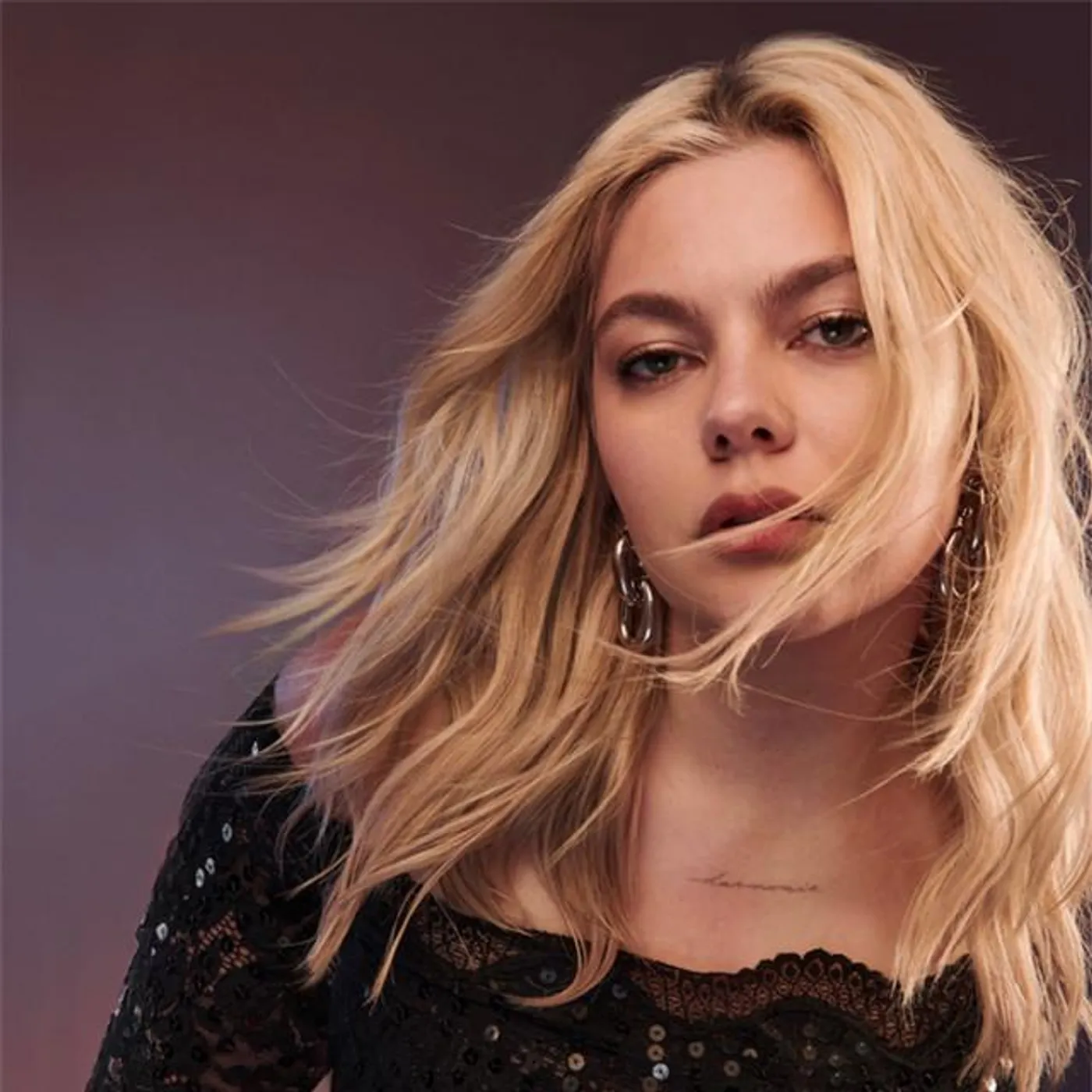 Louane Brand Page