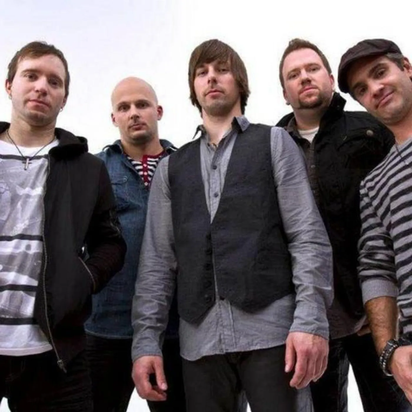 Longue Distance Brand Page