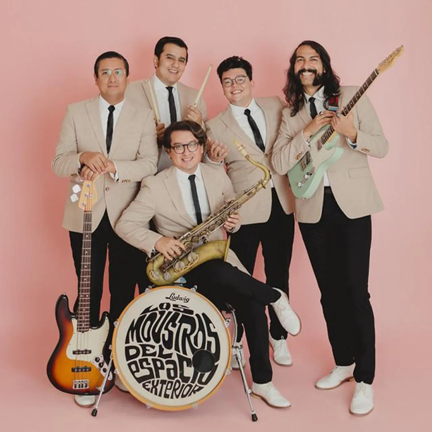 Los Moustros del Espacio Exterior Brand Page