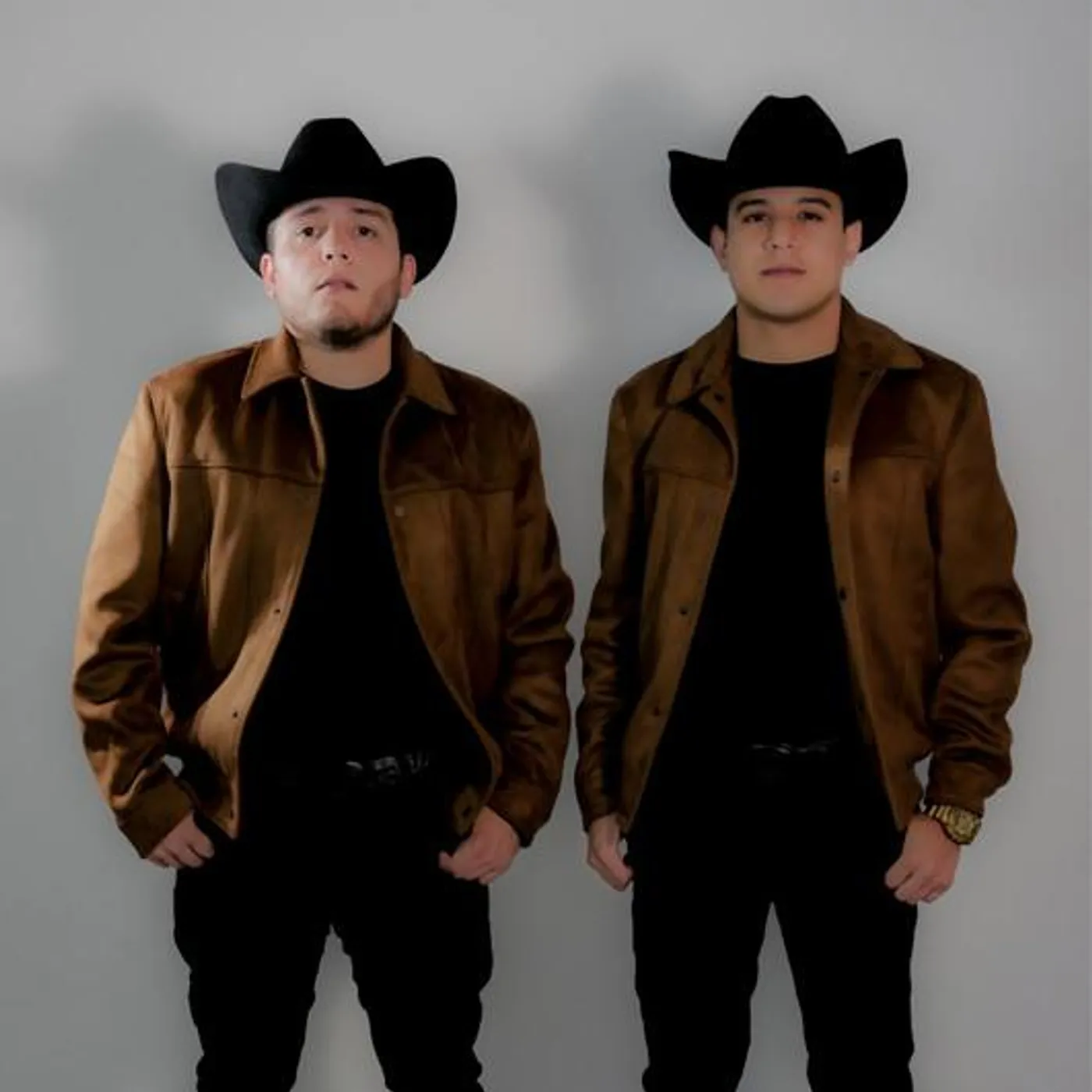 Los Del Arroyo Brand Page