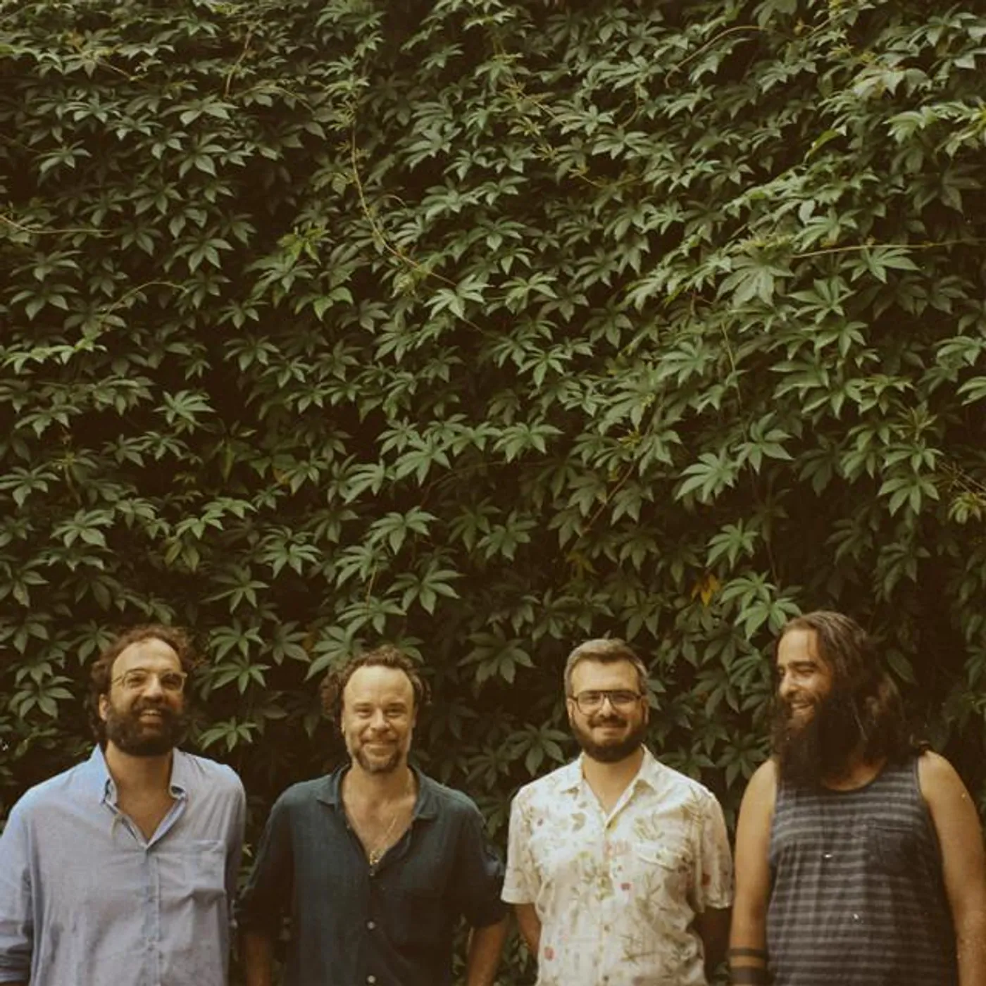 Los Hermanos Brand Page