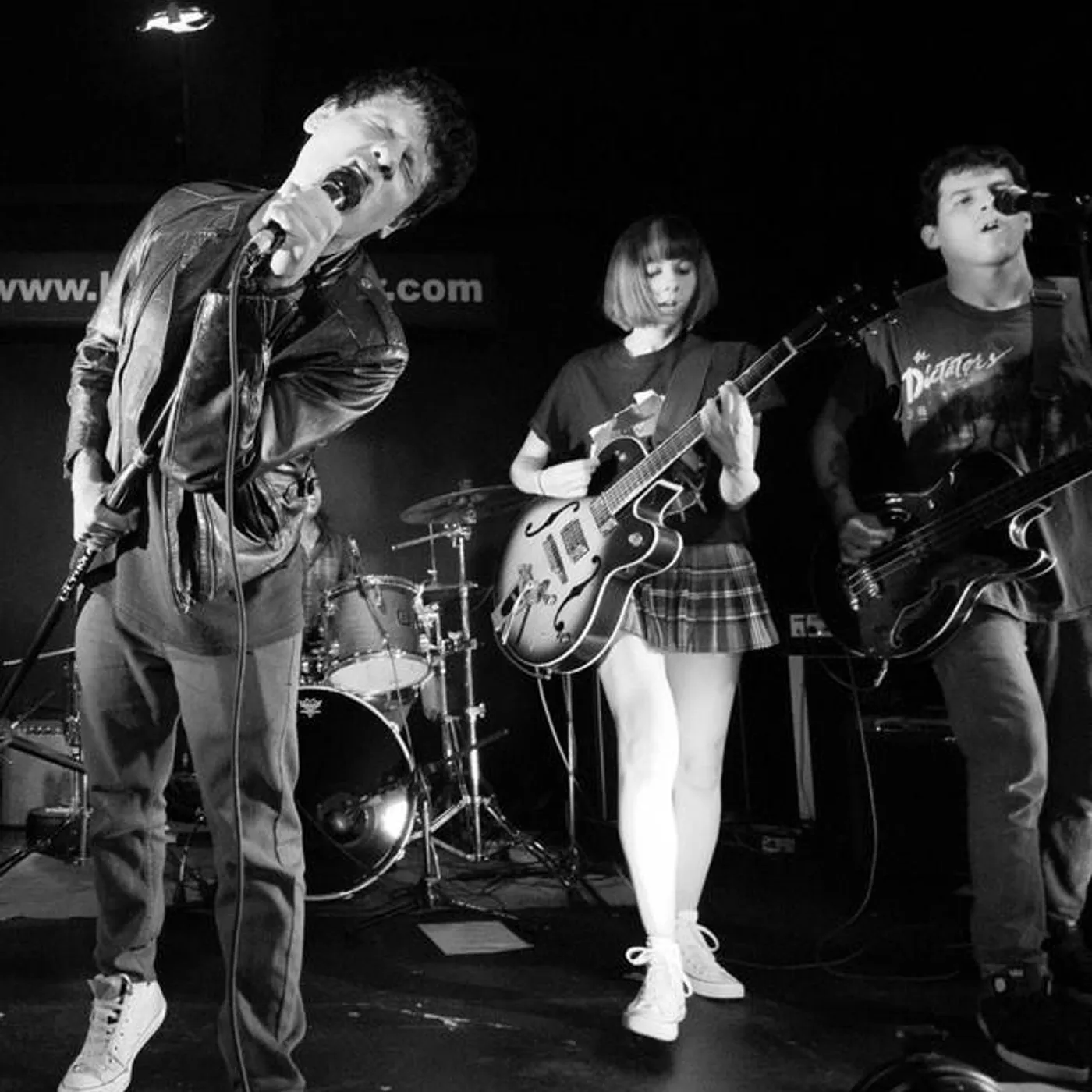 Los Pepiniyoz Brand Page