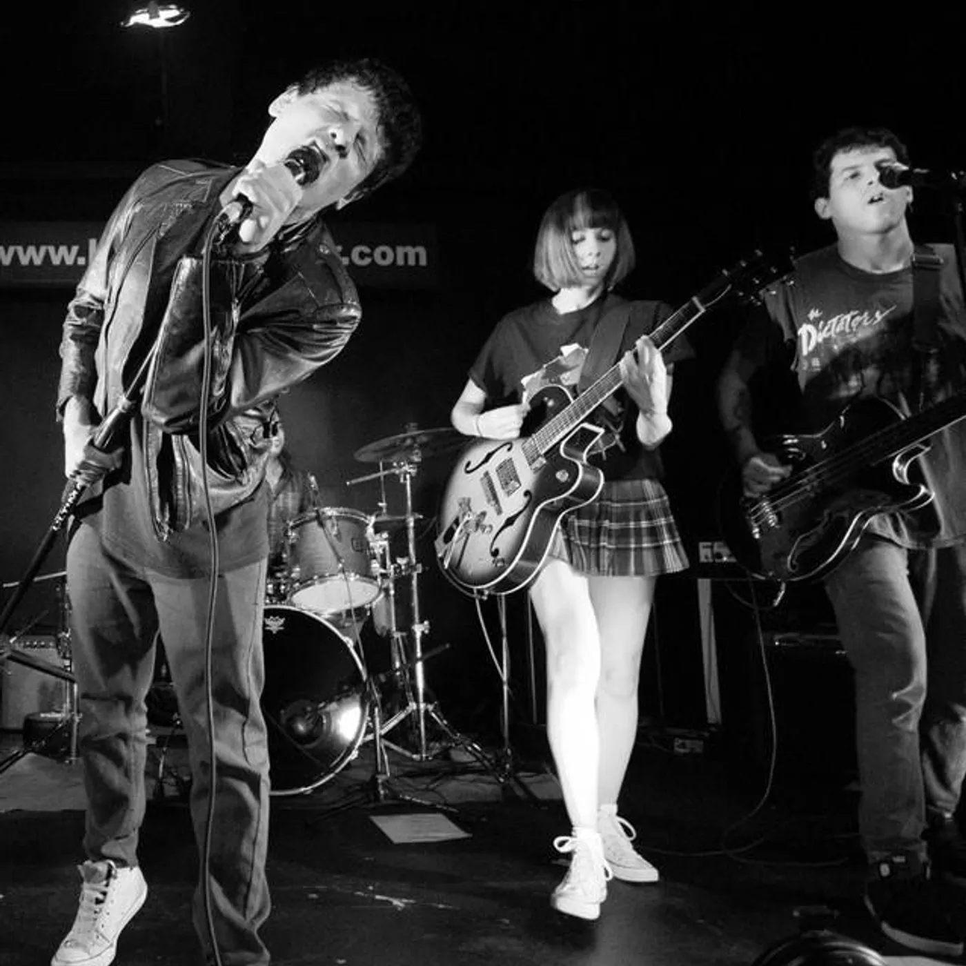 Los Pepiniyoz Brand Page