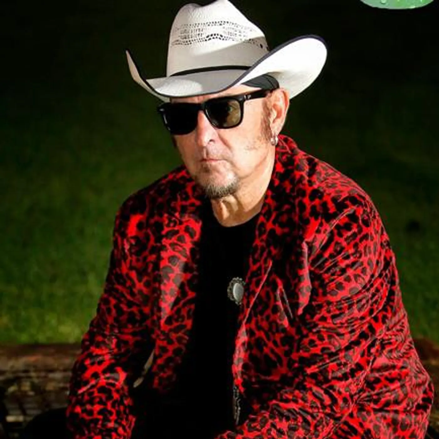 Los Rebeldes Brand Page