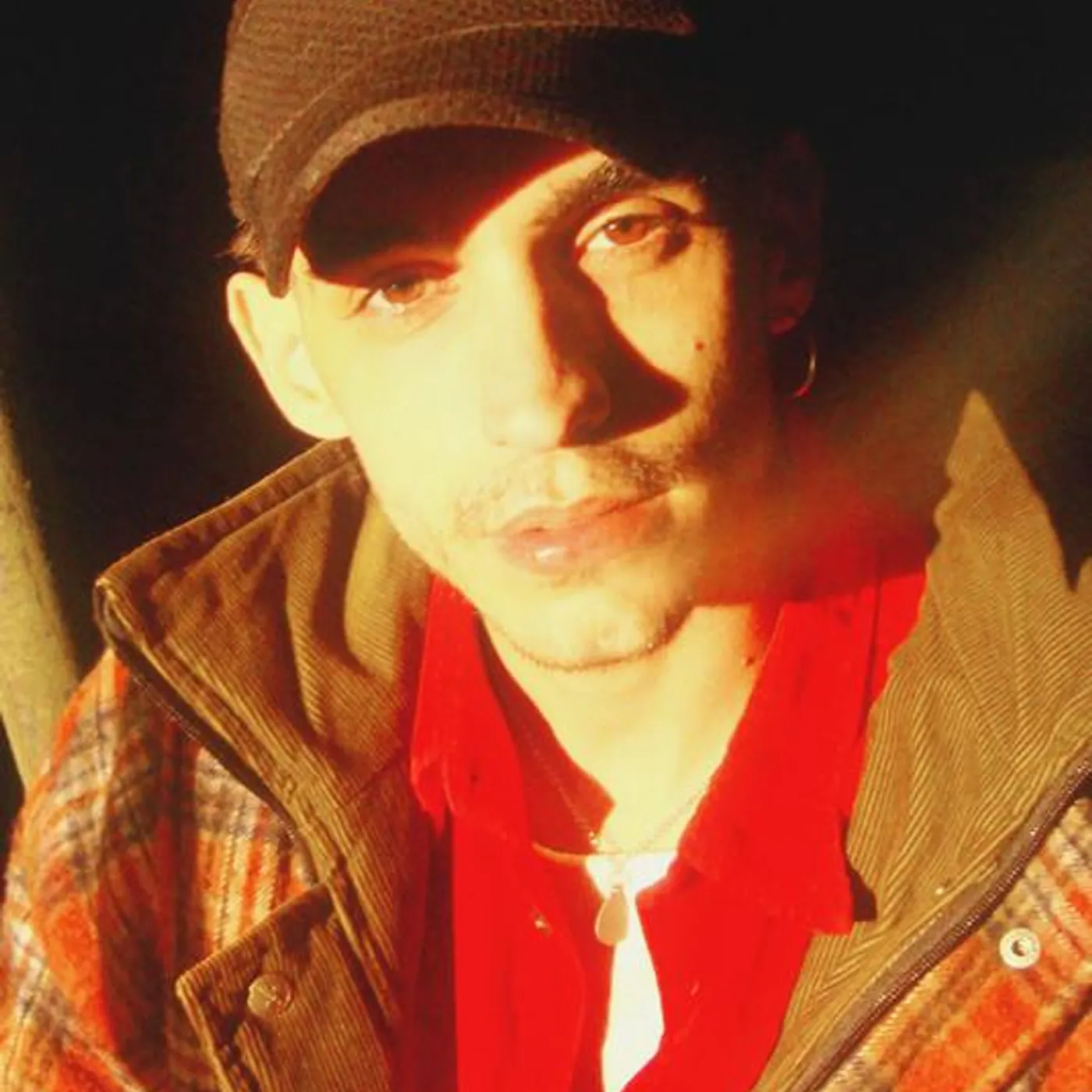 Los Rescates Brand Page