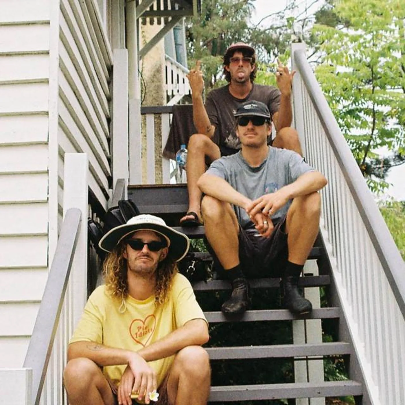 Los Scallywaggs Brand Page