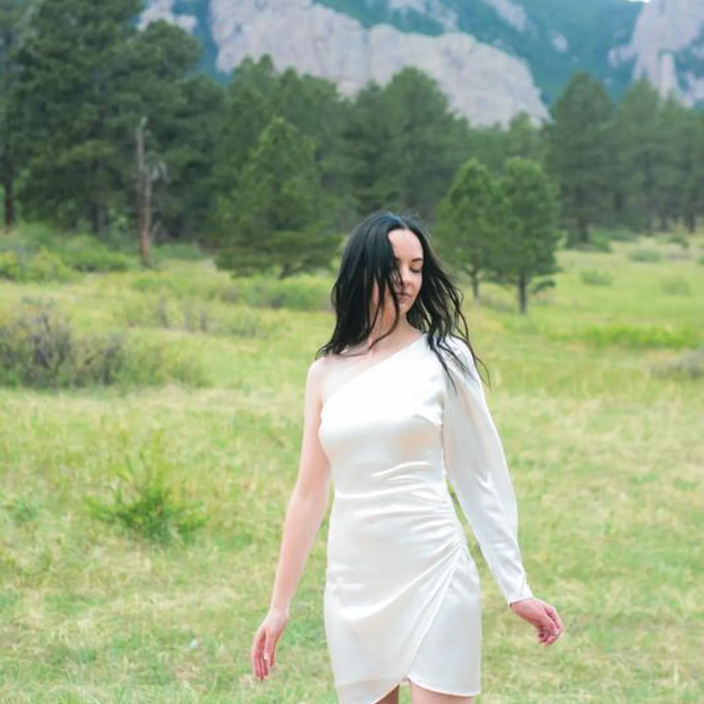 Laura Brehm Brand Page