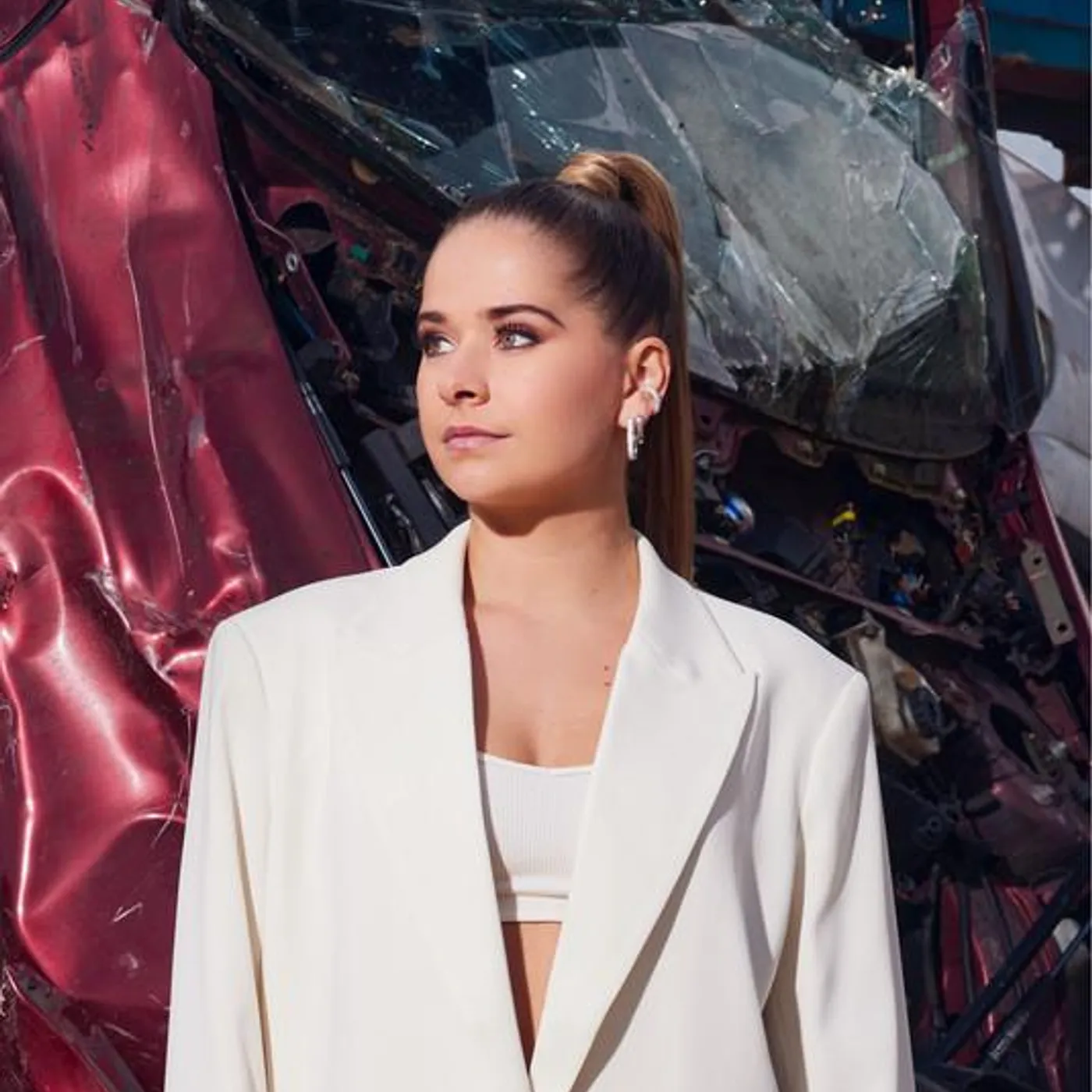 Laura Tesoro Brand Page