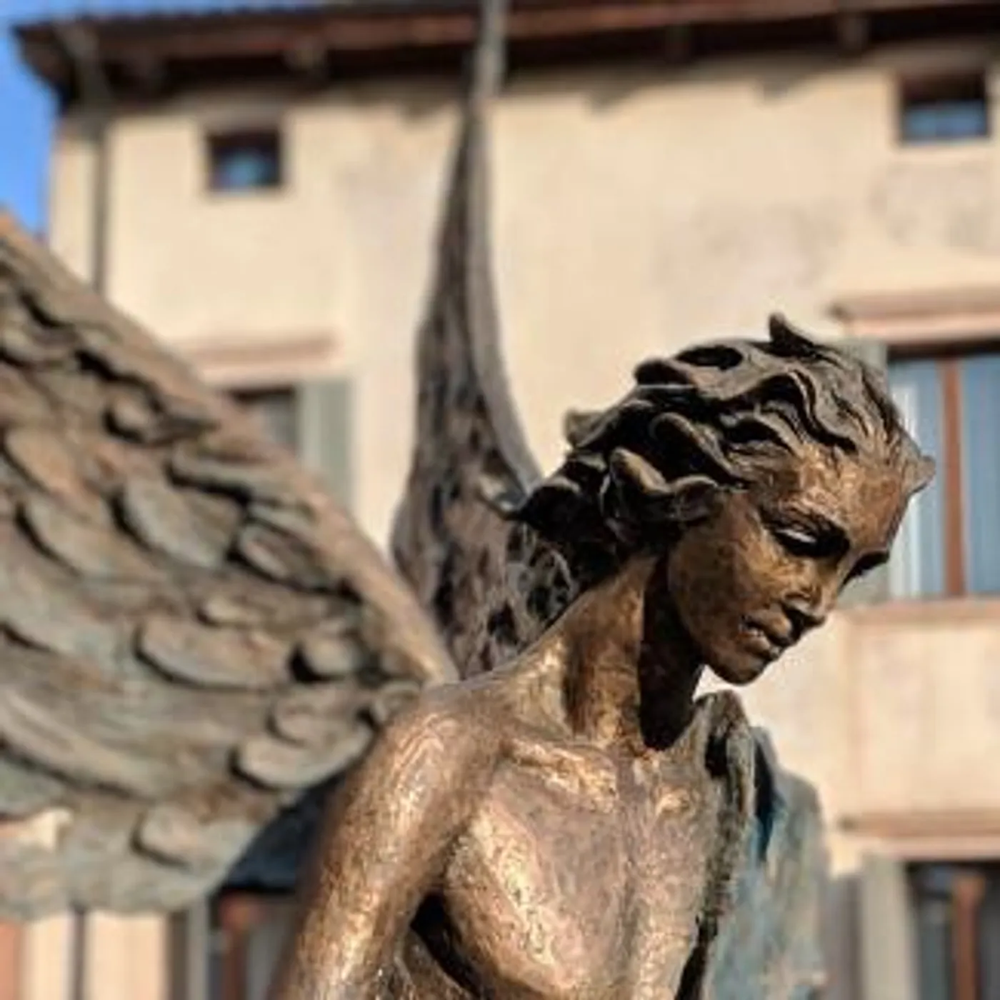 Larkenlyre Brand Page