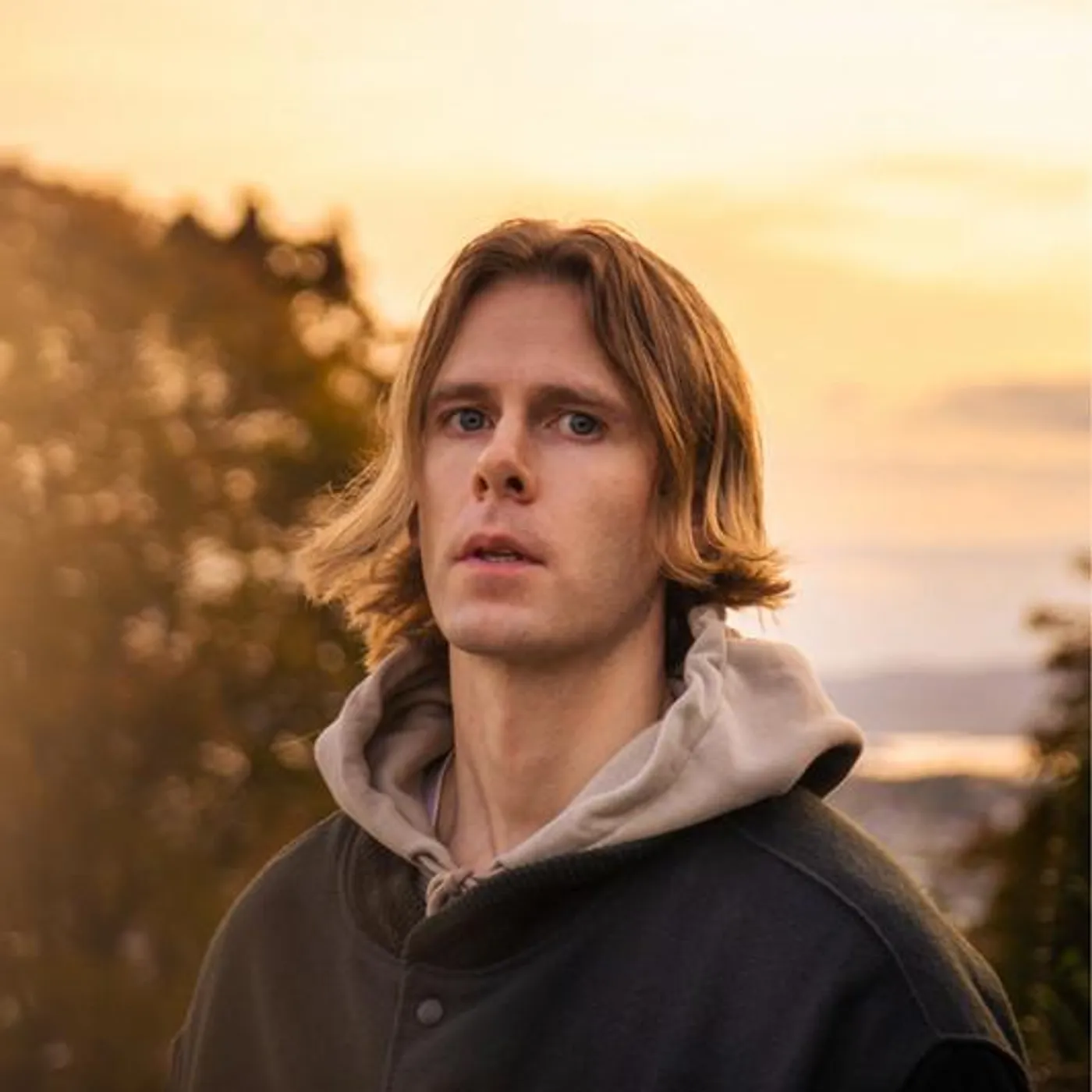 Lars Vaular Brand Page