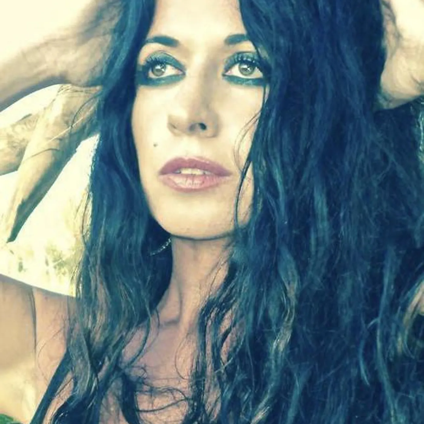 Leda Battisti Brand Page