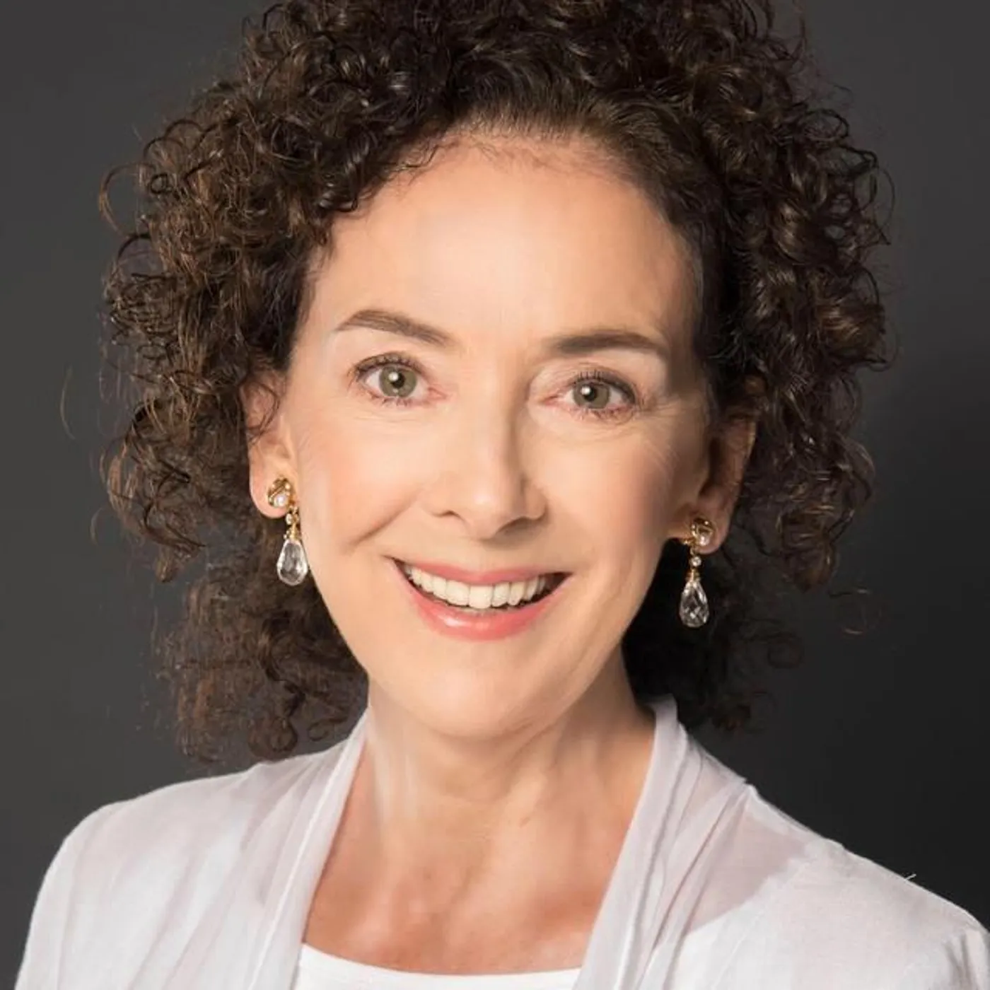 Lia Scallon Brand Page