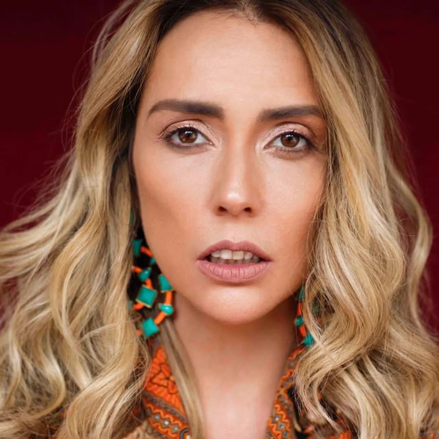 Lili Araujo Brand Page