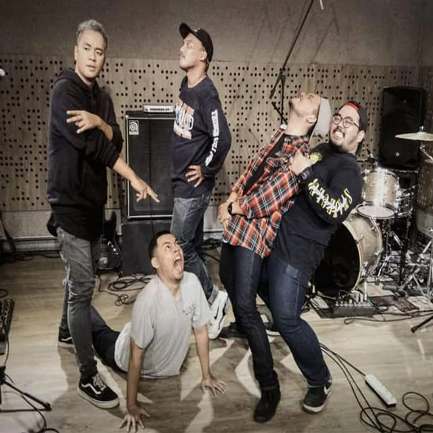 Limerence Brand Page