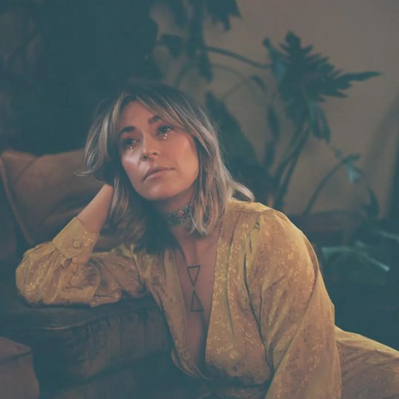 Lindsay Lou Brand Page