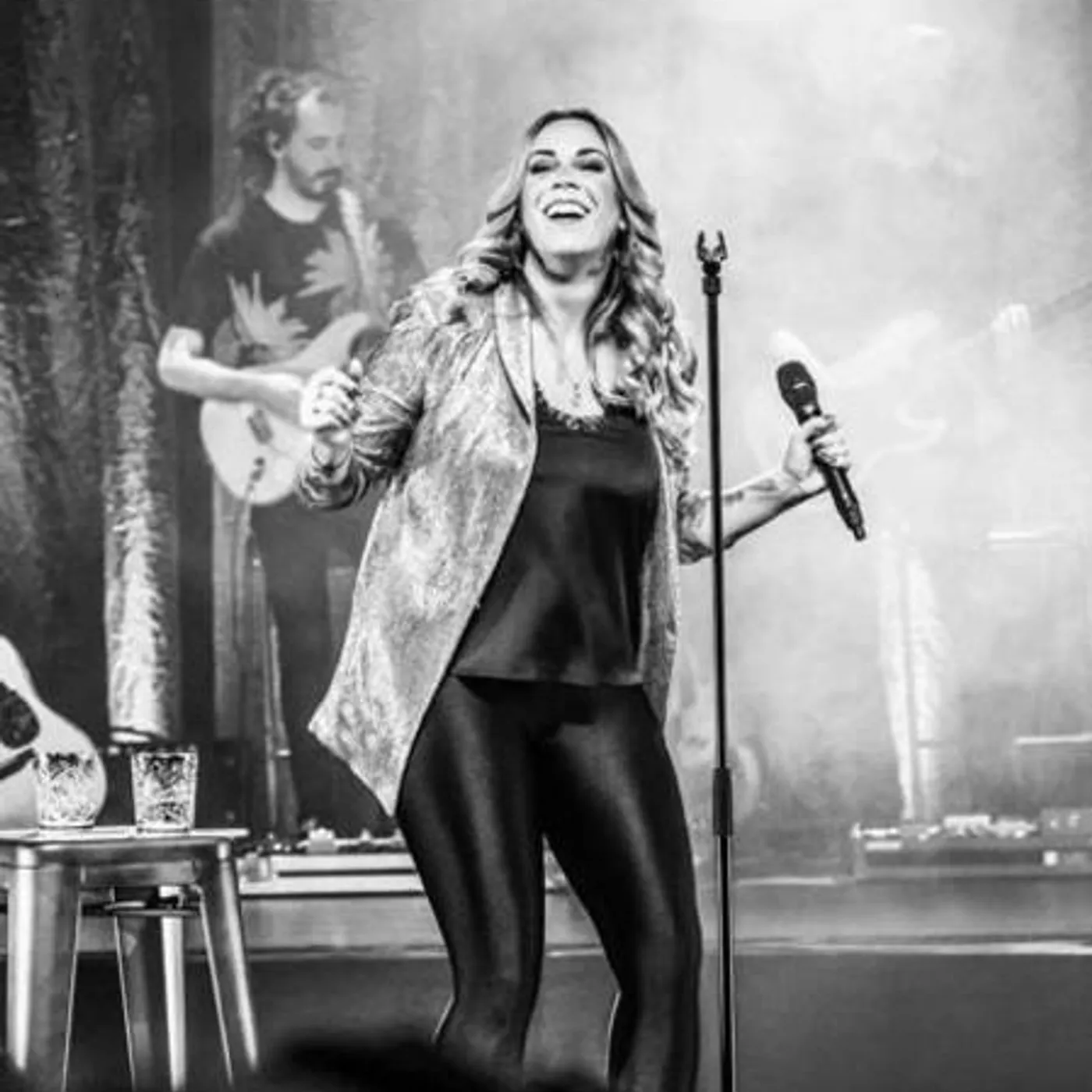 Lisa Lois Brand Page