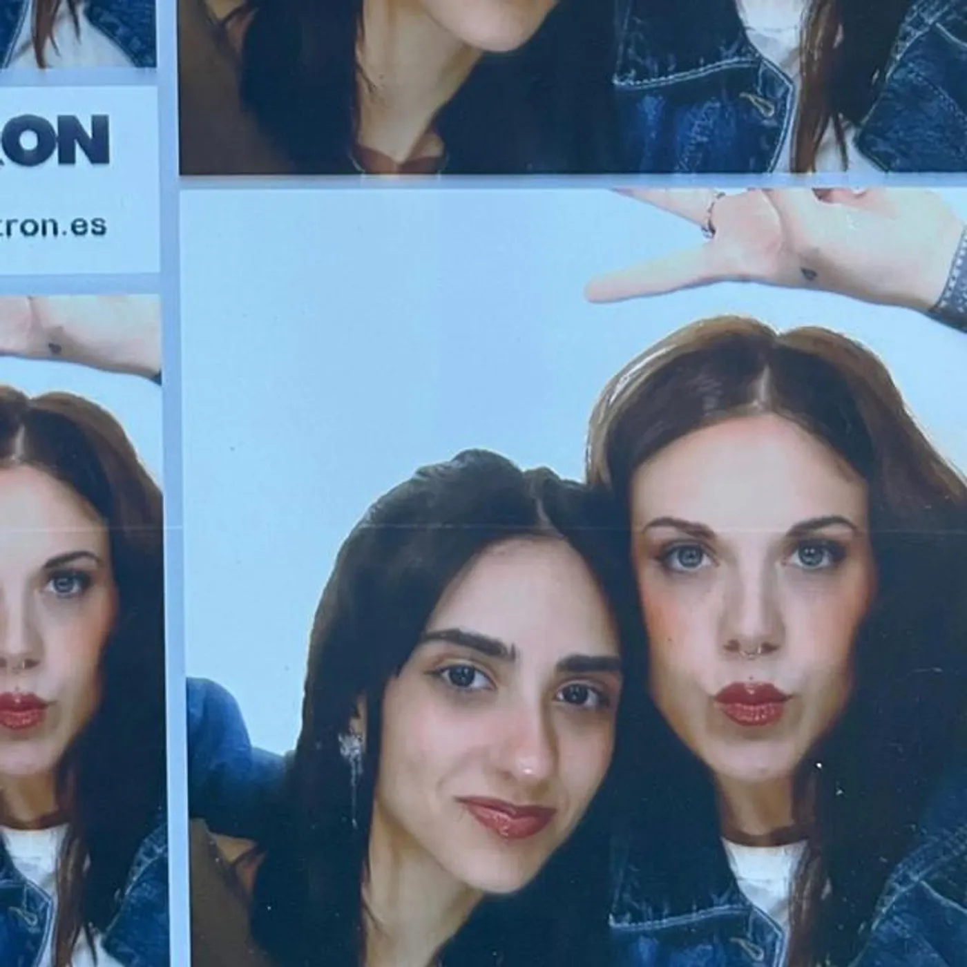 Lisasinson Brand Page