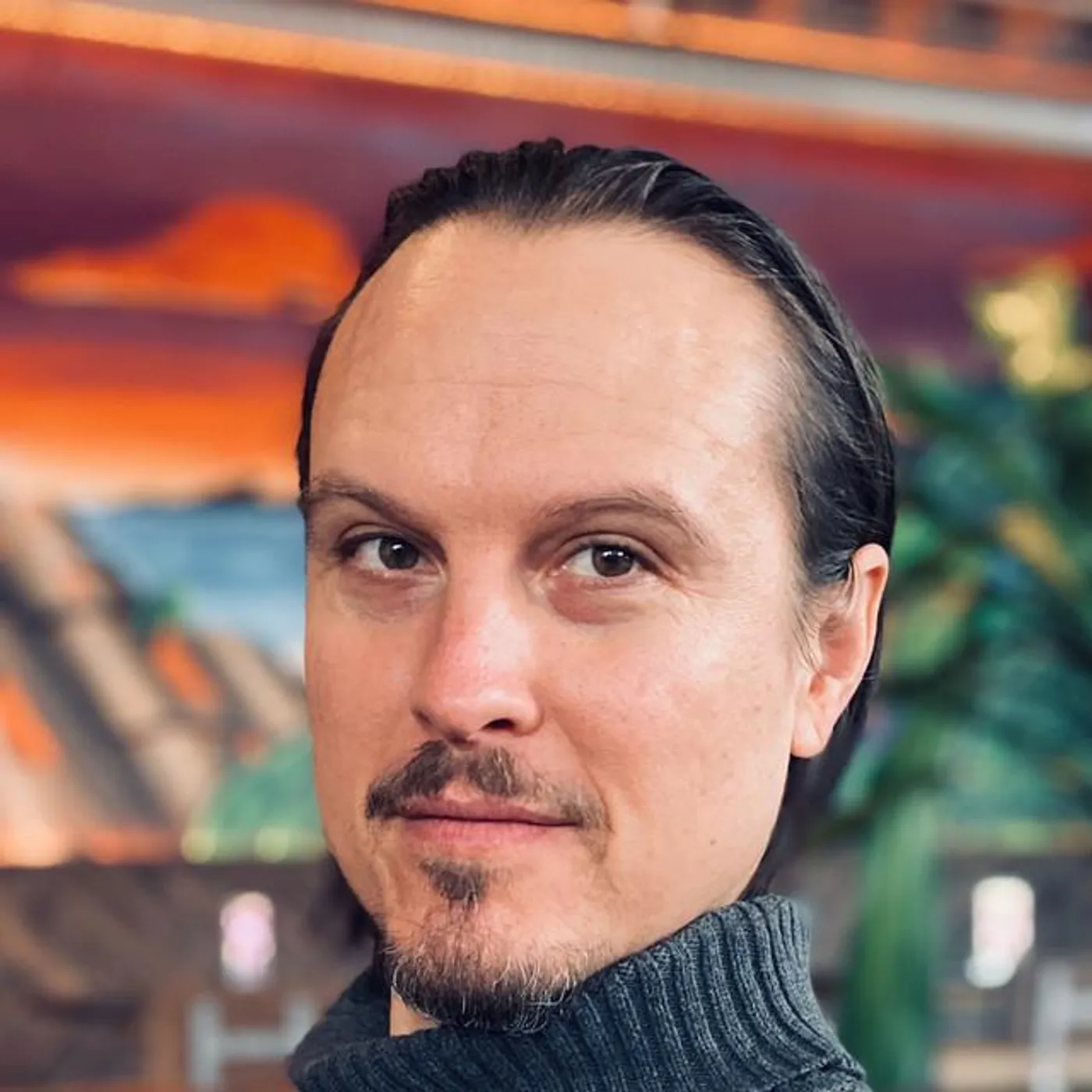 Lucas Bakker Brand Page