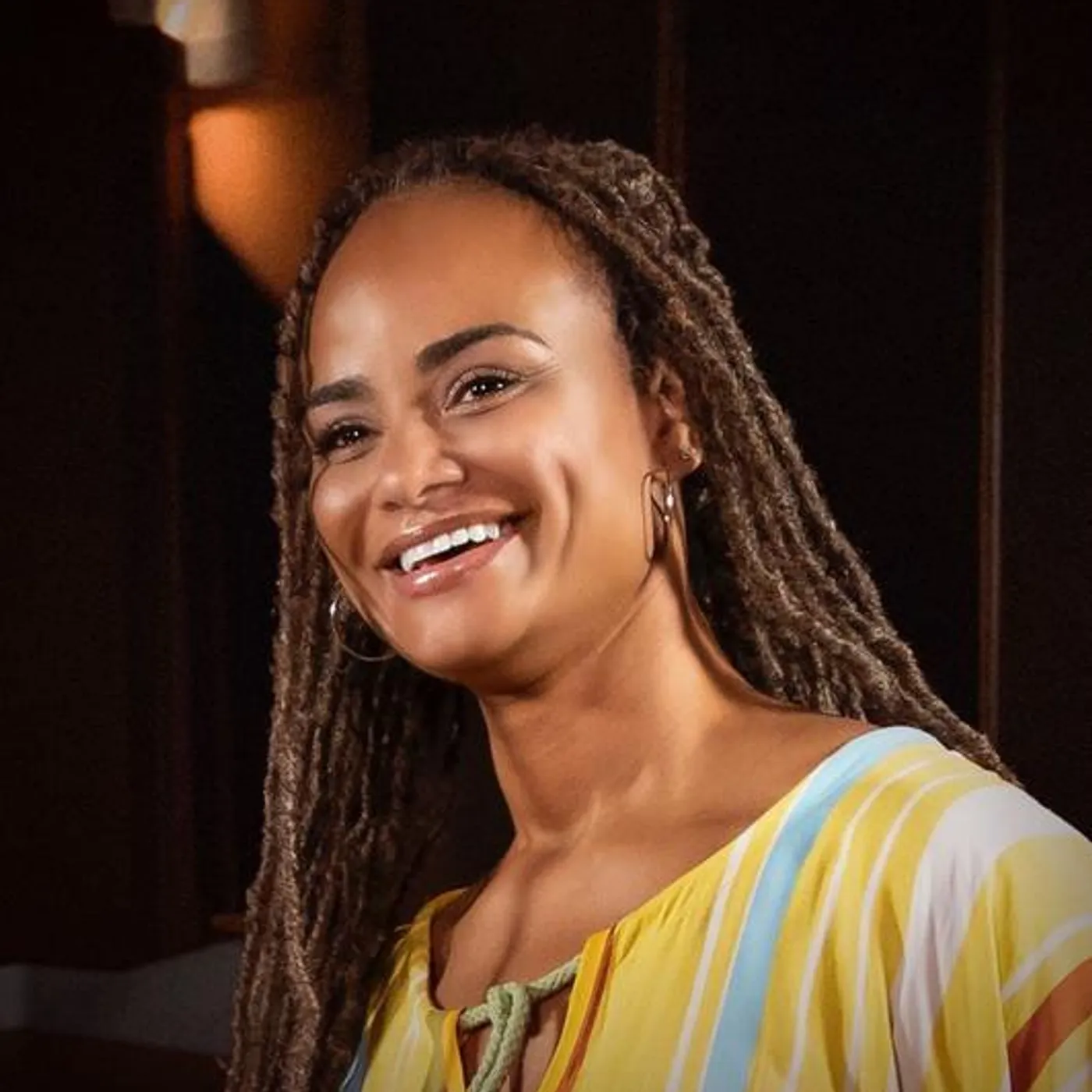 Luciana Mello Brand Page