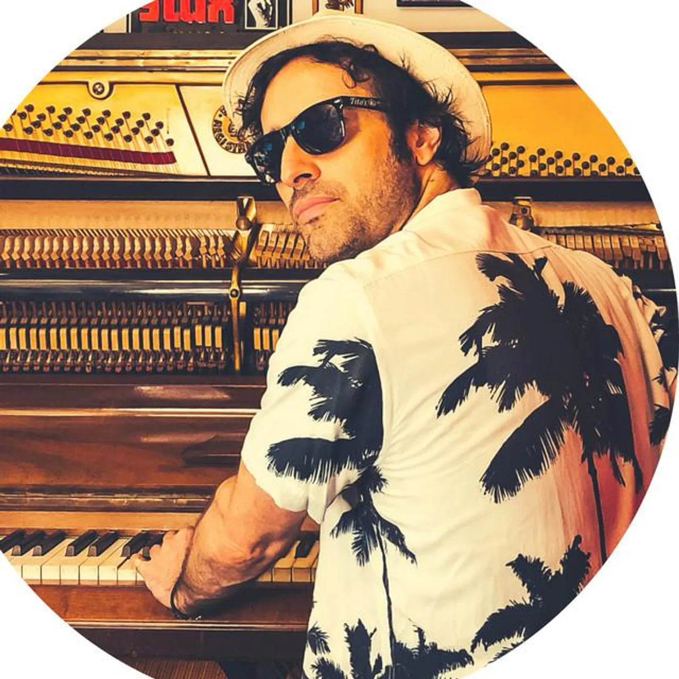 Luciano Leães & The Big Chiefs Brand Page