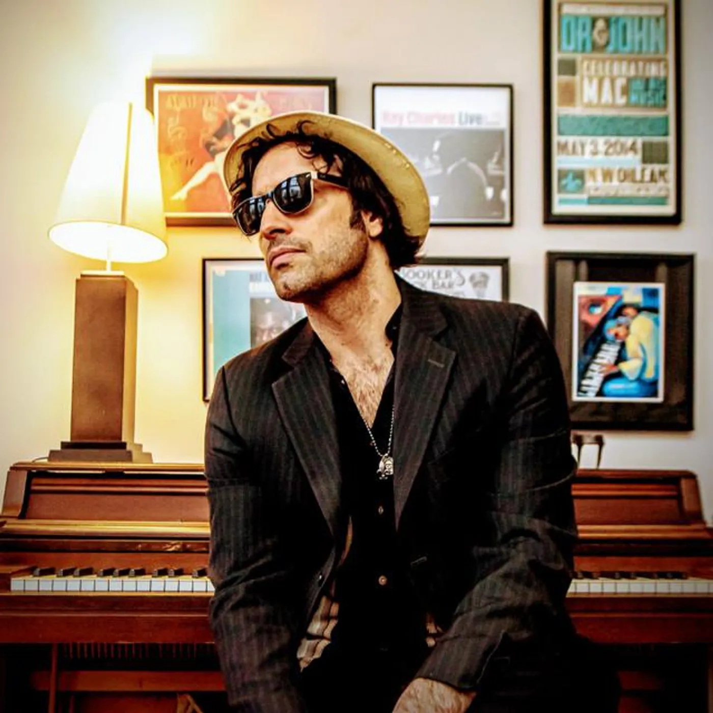 Luciano Leães Brand Page