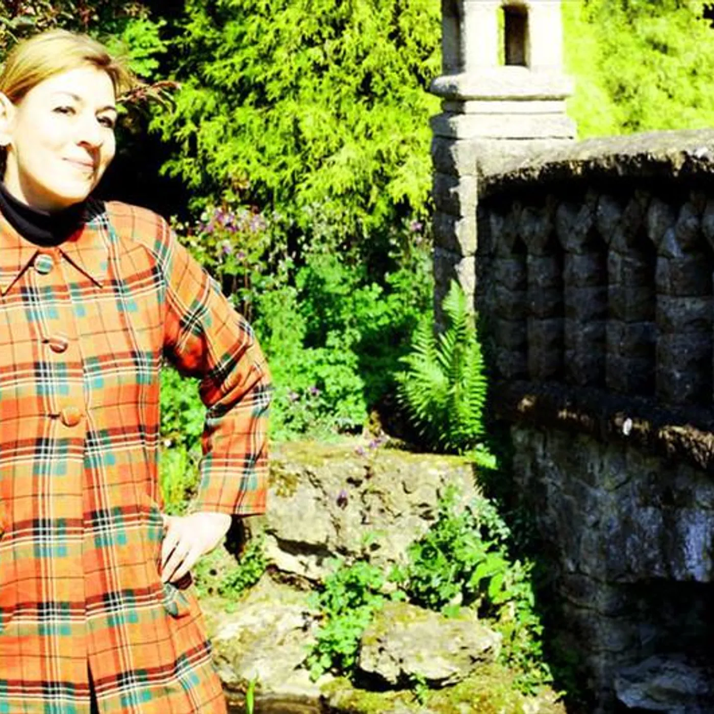 Ludella Black Brand Page