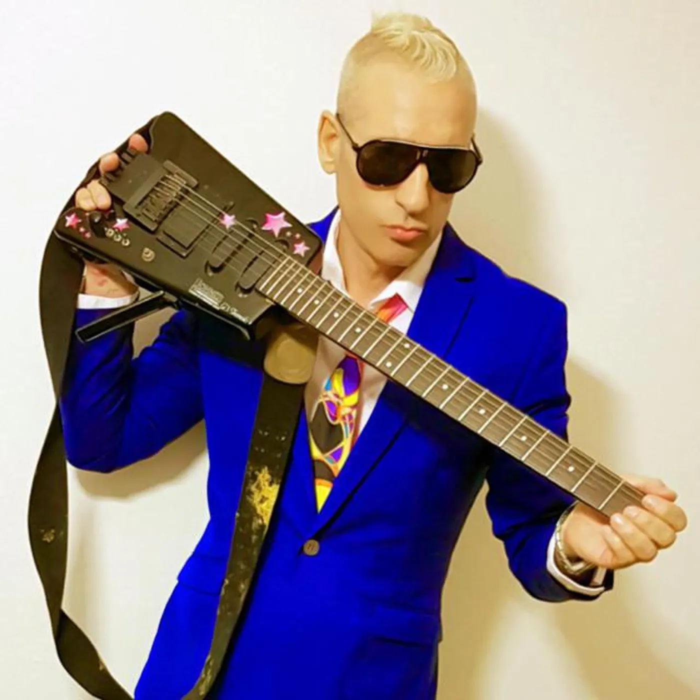 Luis Miguélez Brand Page