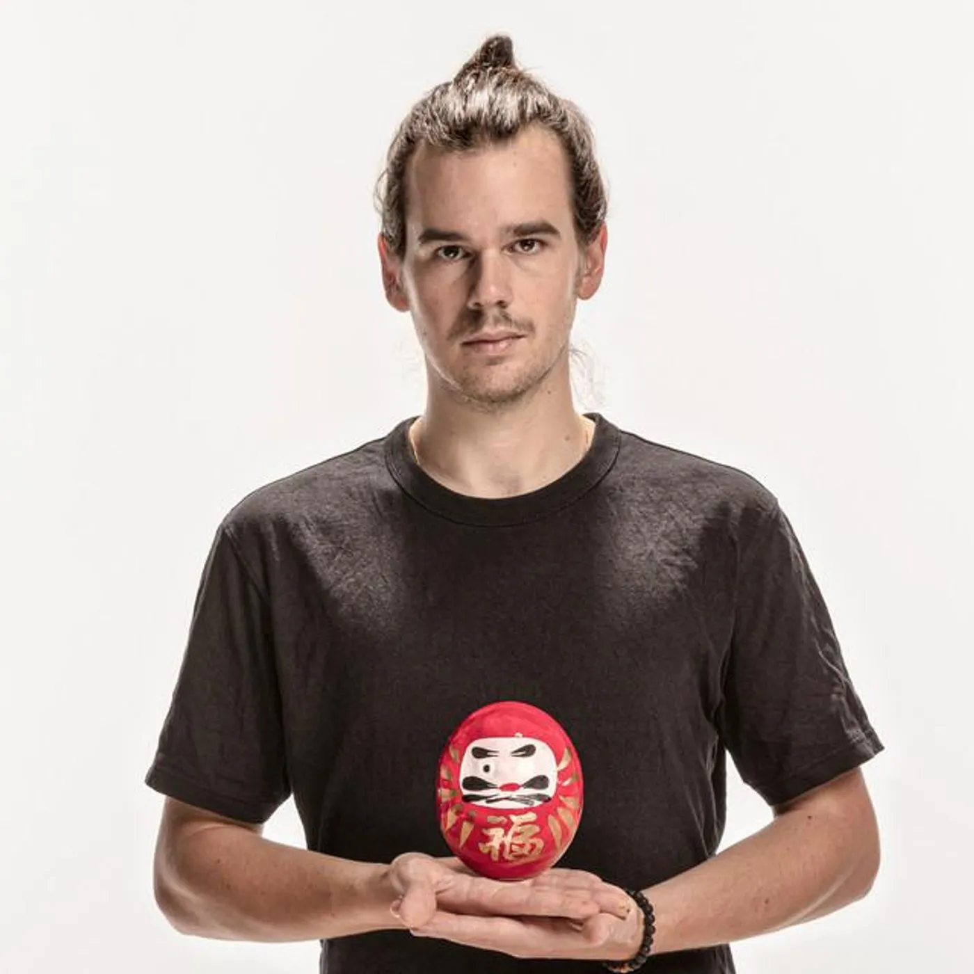 Lukas Traxel Brand Page