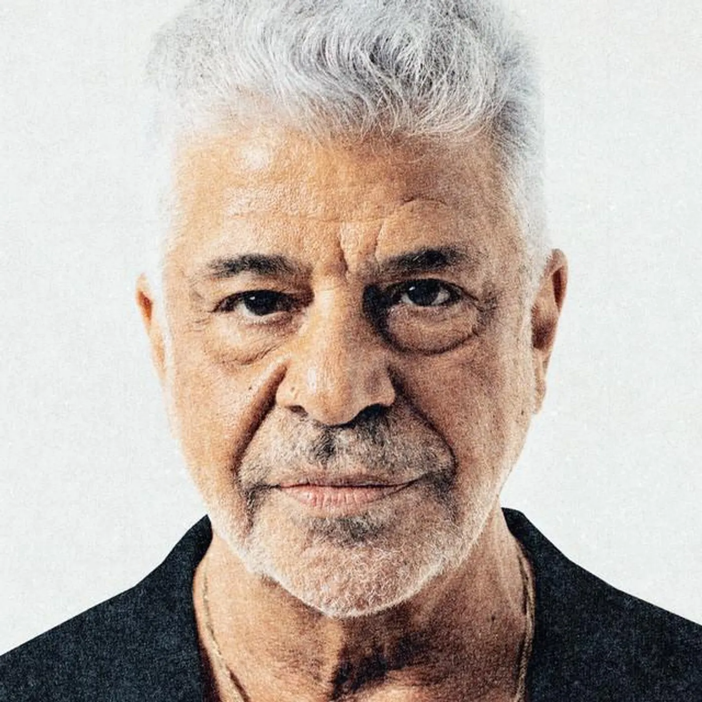 Lulu Santos Brand Page