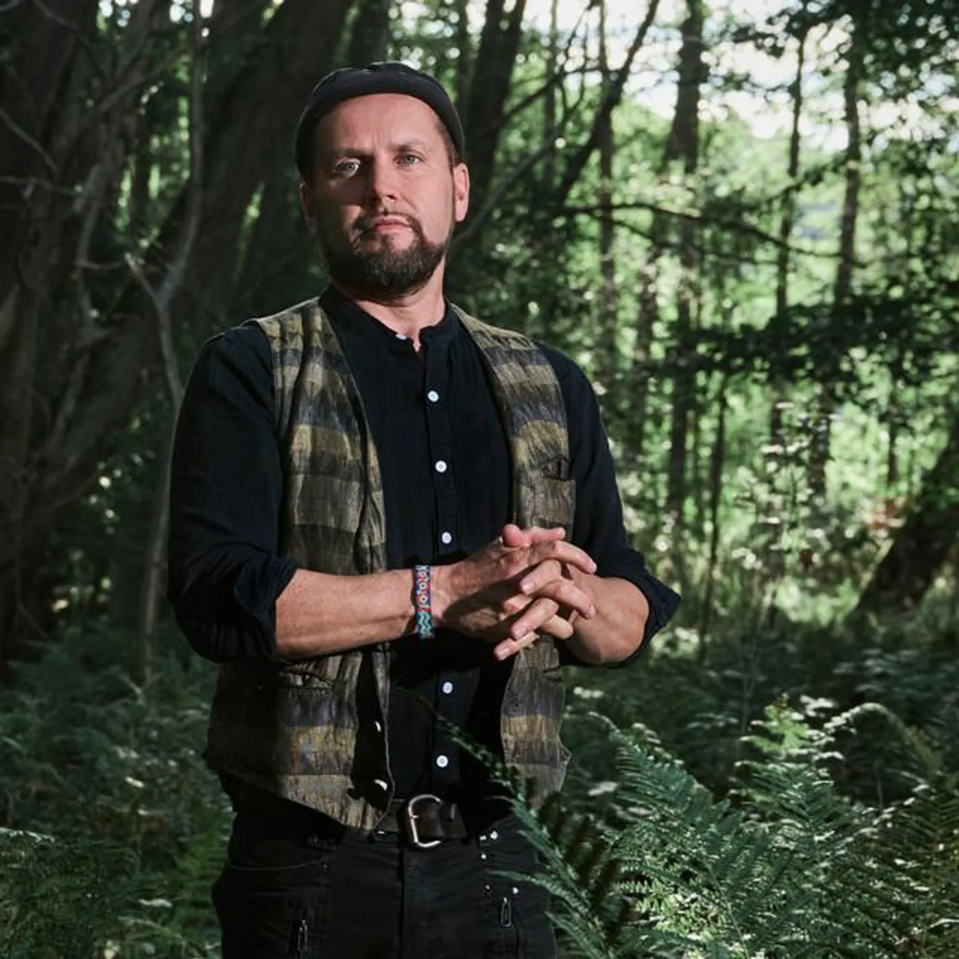 Mollono.Bass Brand Page