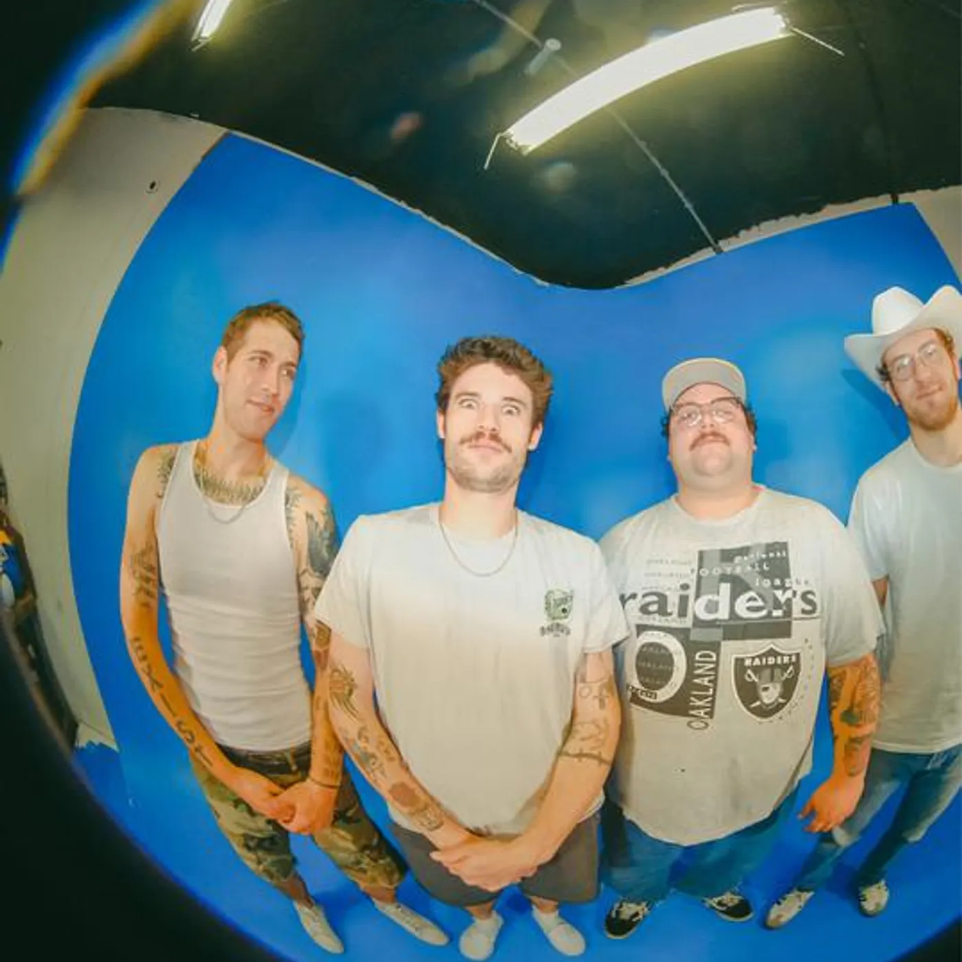 Mom Jeans. Brand Page