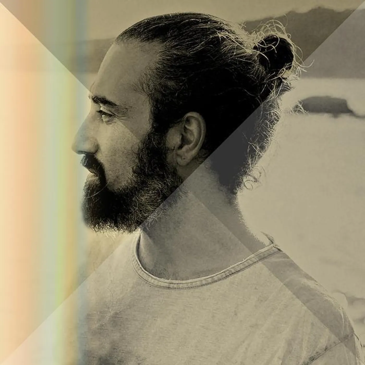 Momo Khani Brand Page