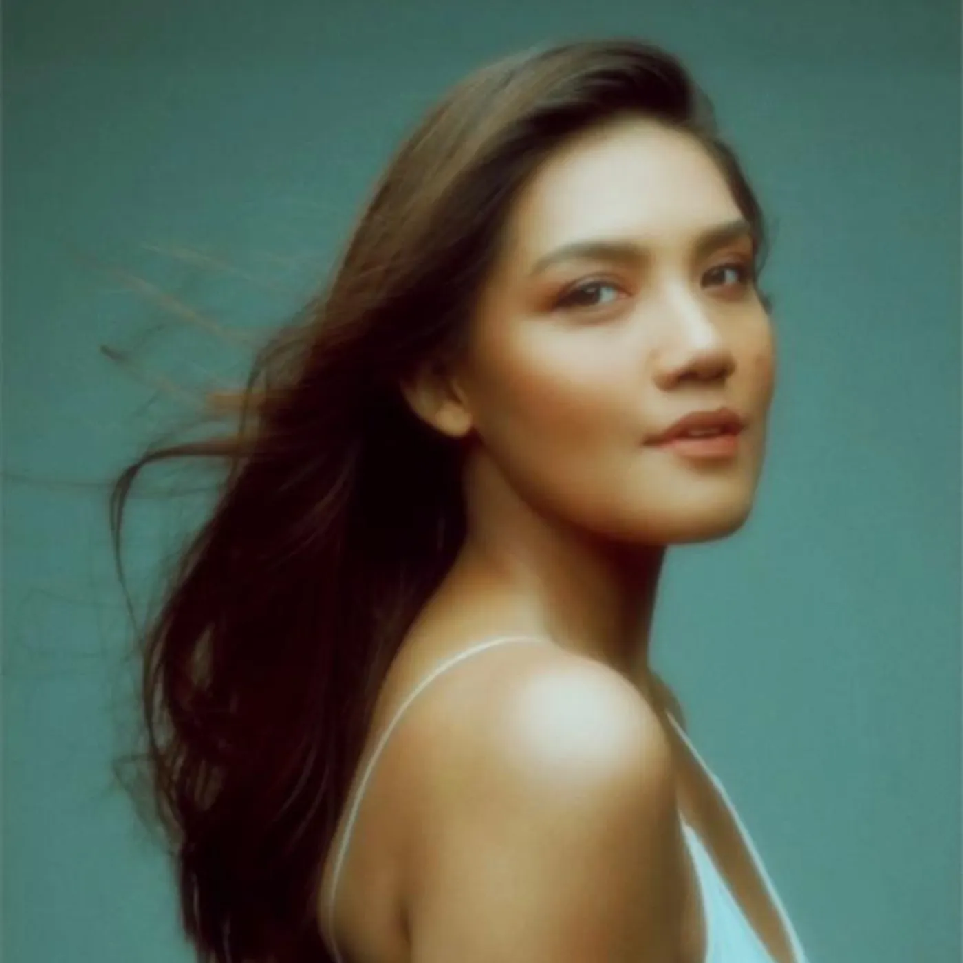 Monita Tahalea Brand Page