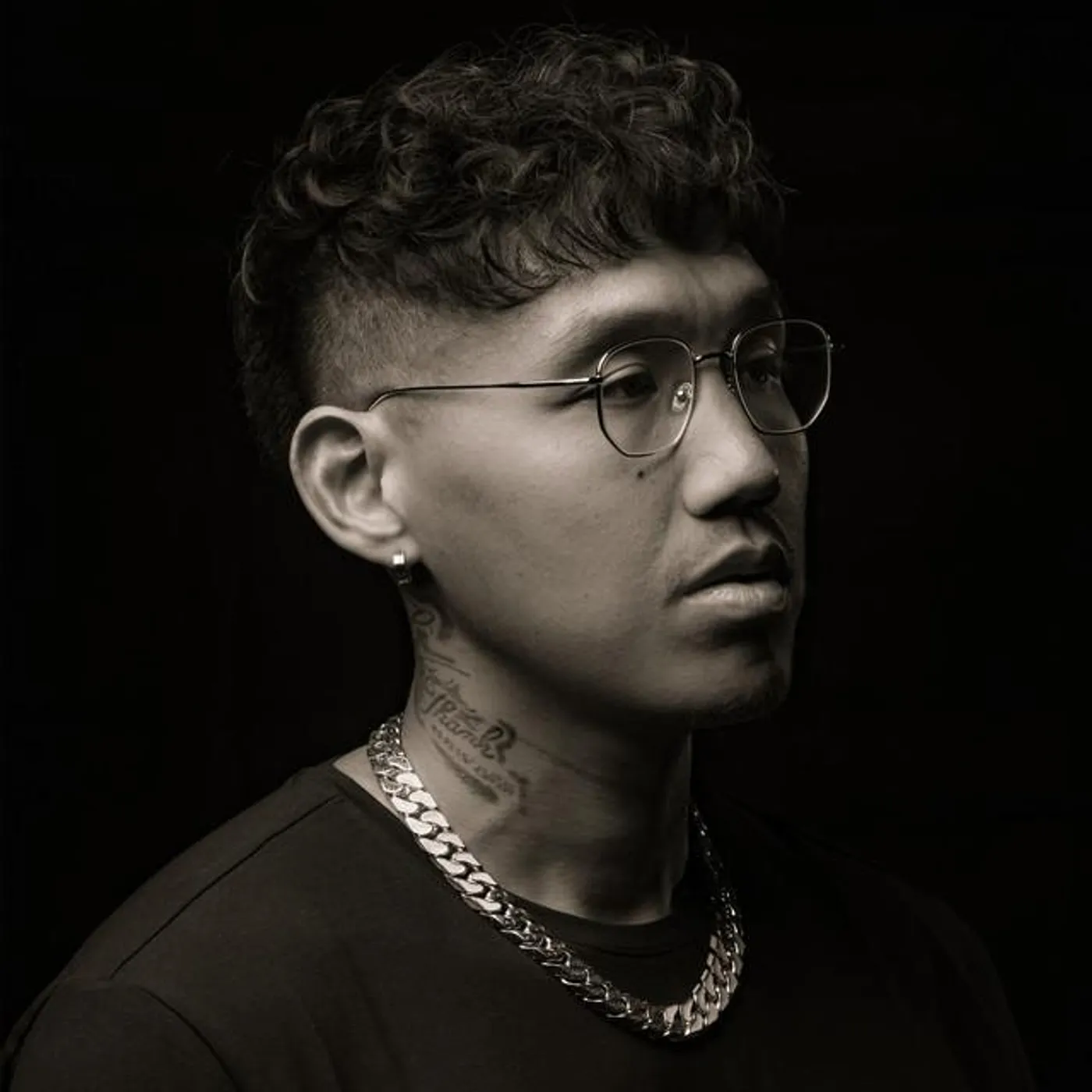 Monsieur Nov Brand Page