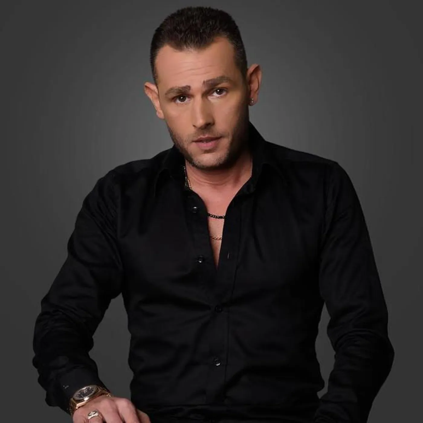 Moshik Afia Brand Page