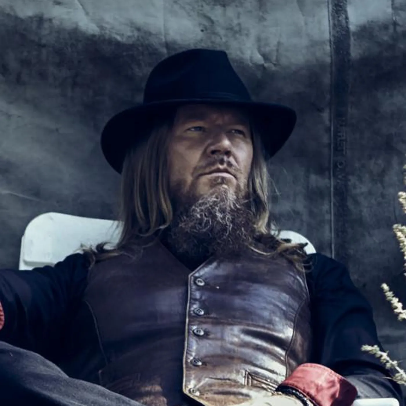 Maanalainen Armeija Brand Page