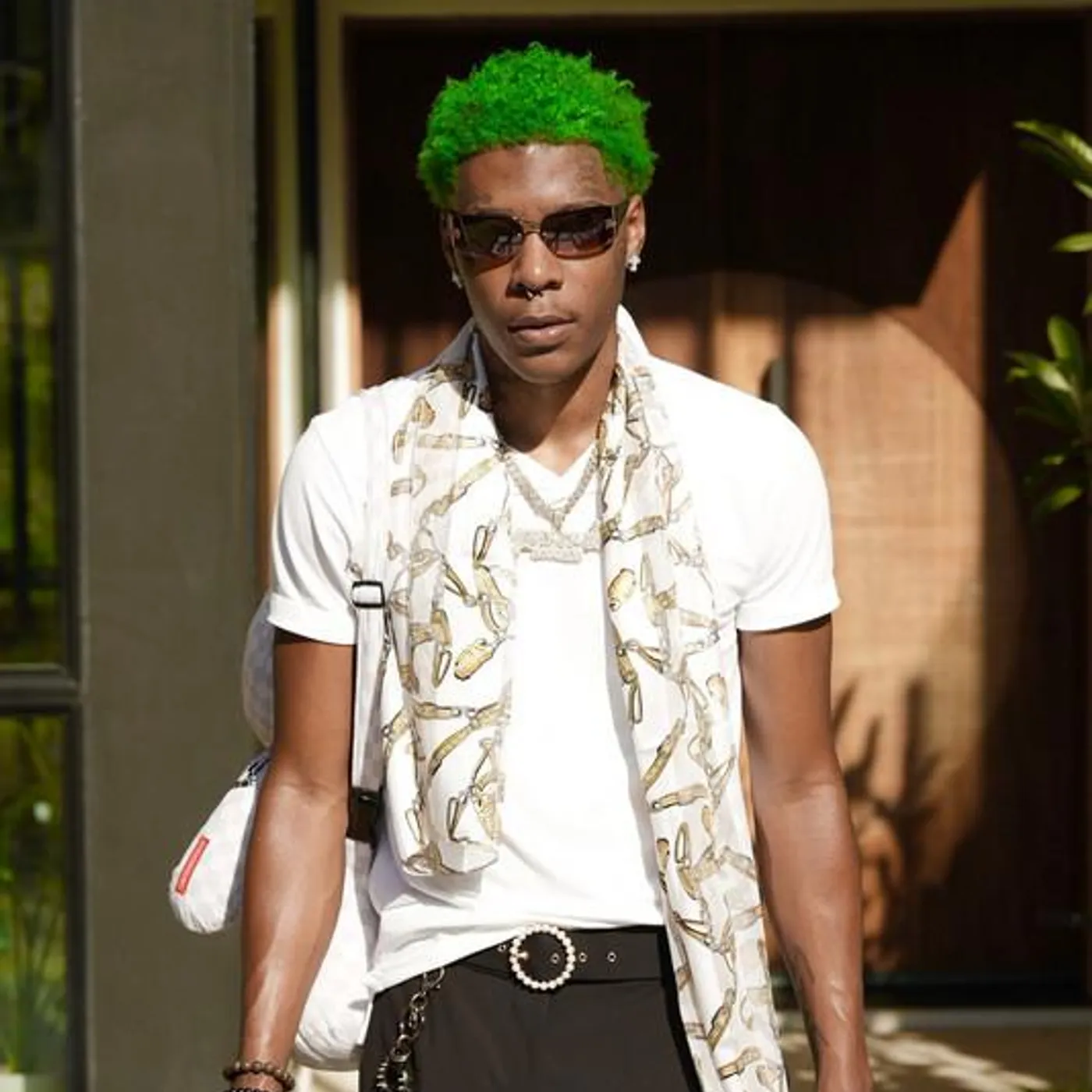 Mak Sauce Brand Page