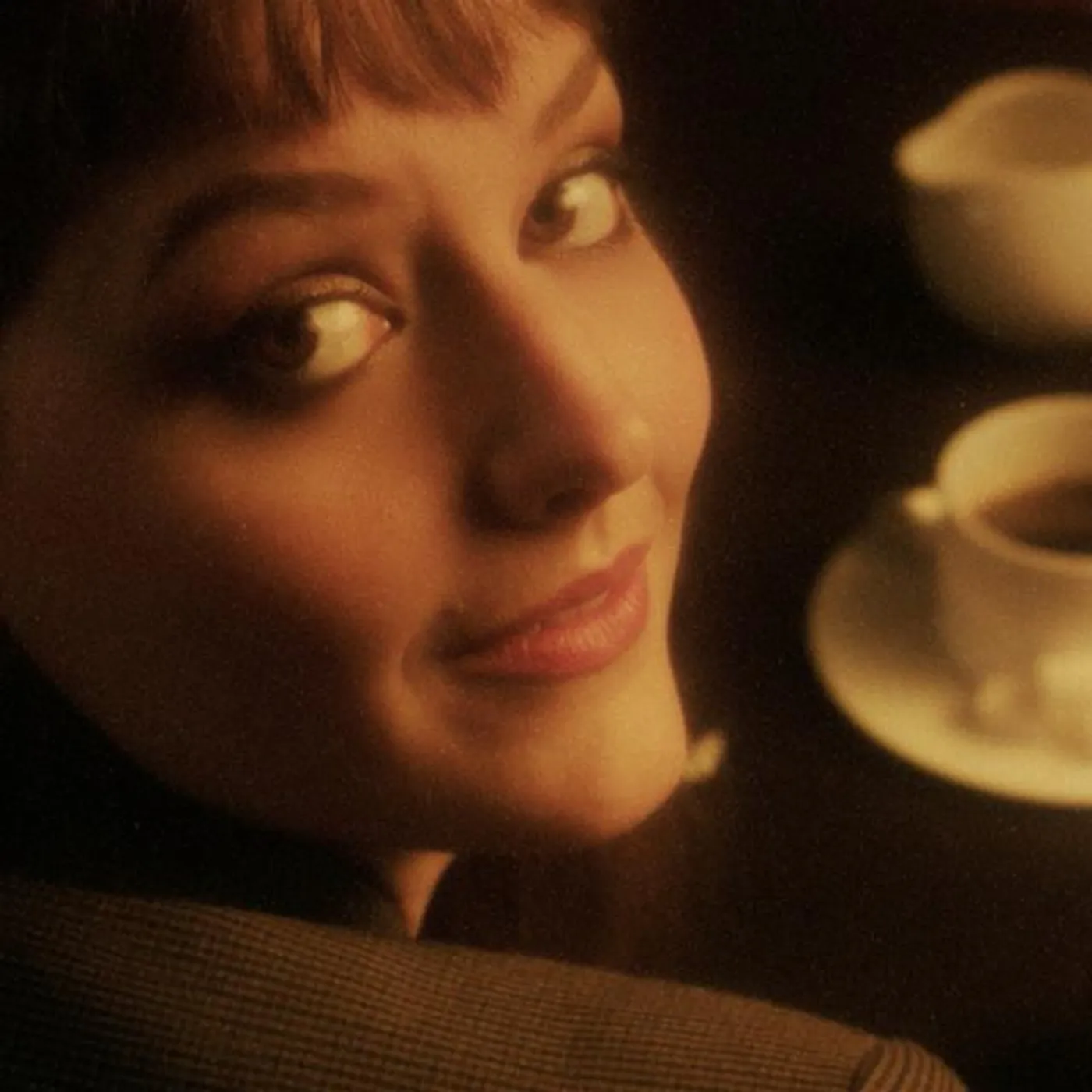 Mallu Magalhães Brand Page