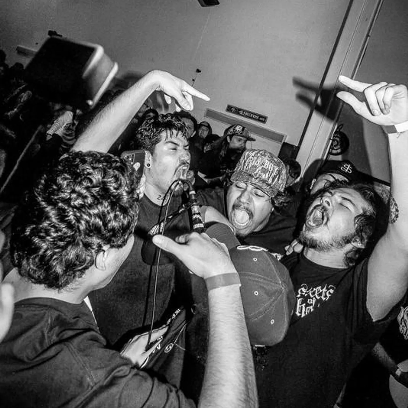 Manos De Fierro Brand Page