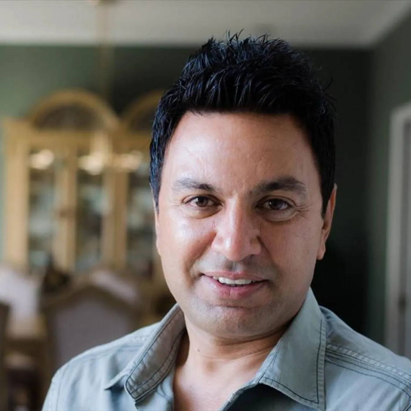 Manmohan Waris Brand Page