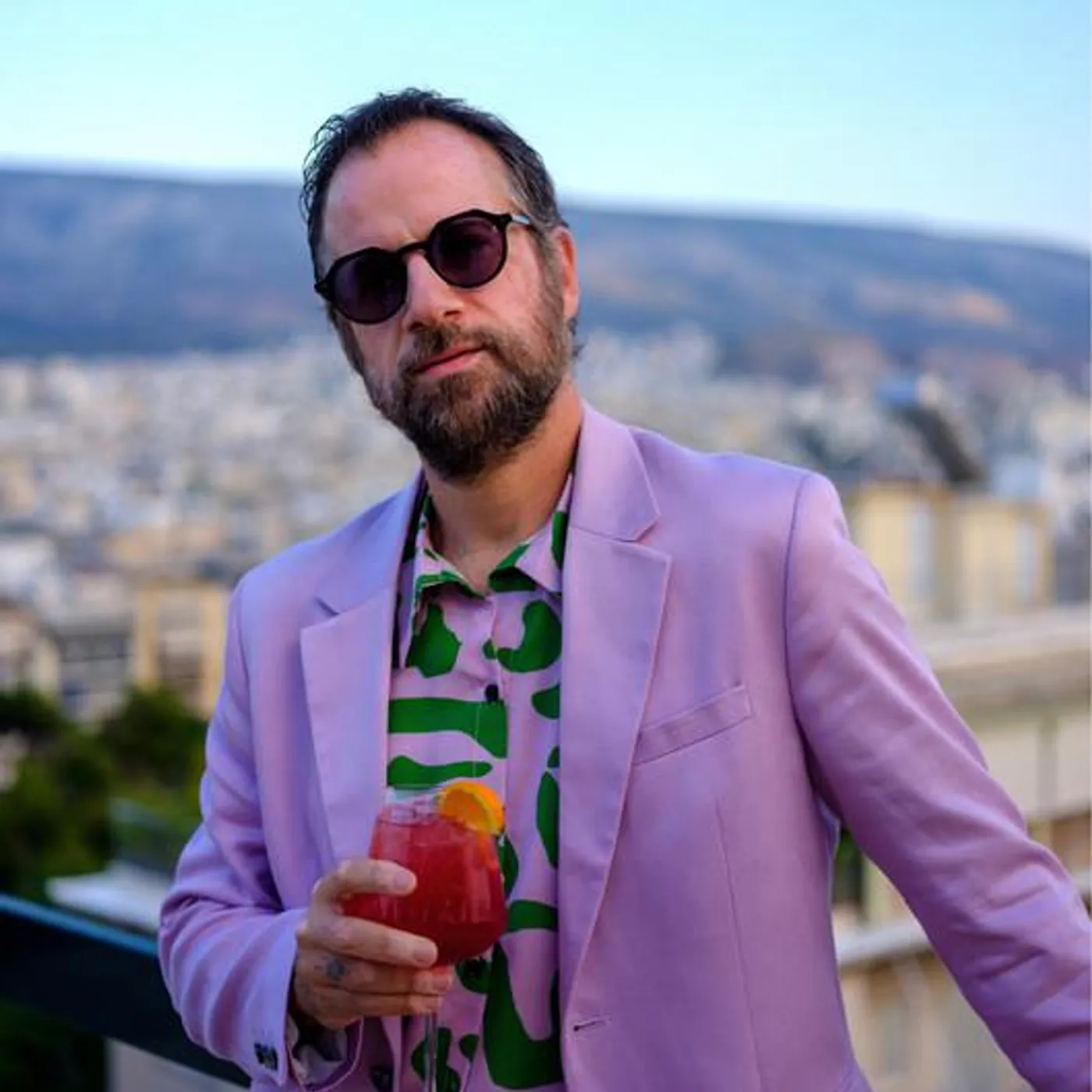 Maraveyas Brand Page